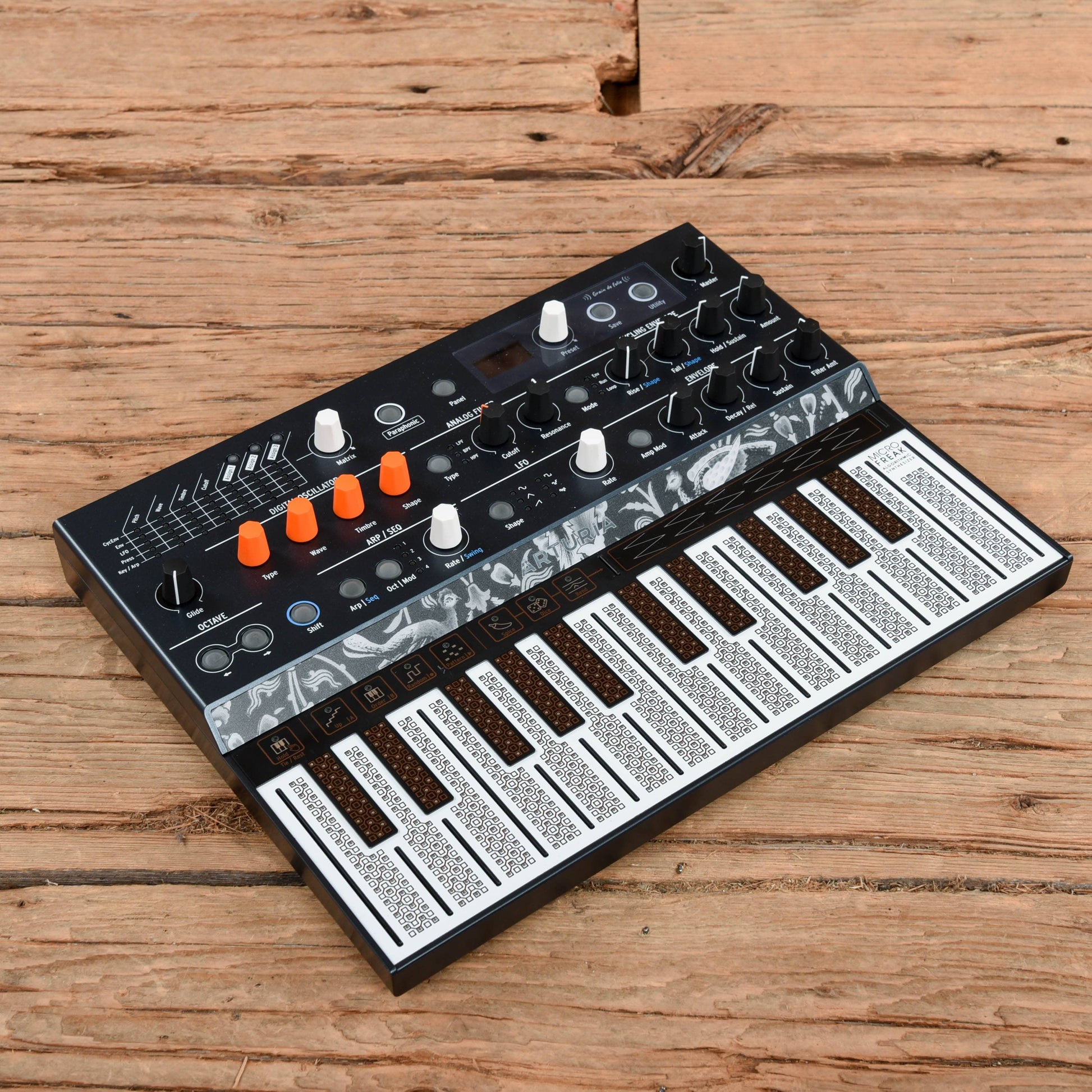 Arturia MicroFreak 25-Key Algorithmic Synthesizer Keyboards and Synths / Synths / Analog Synths