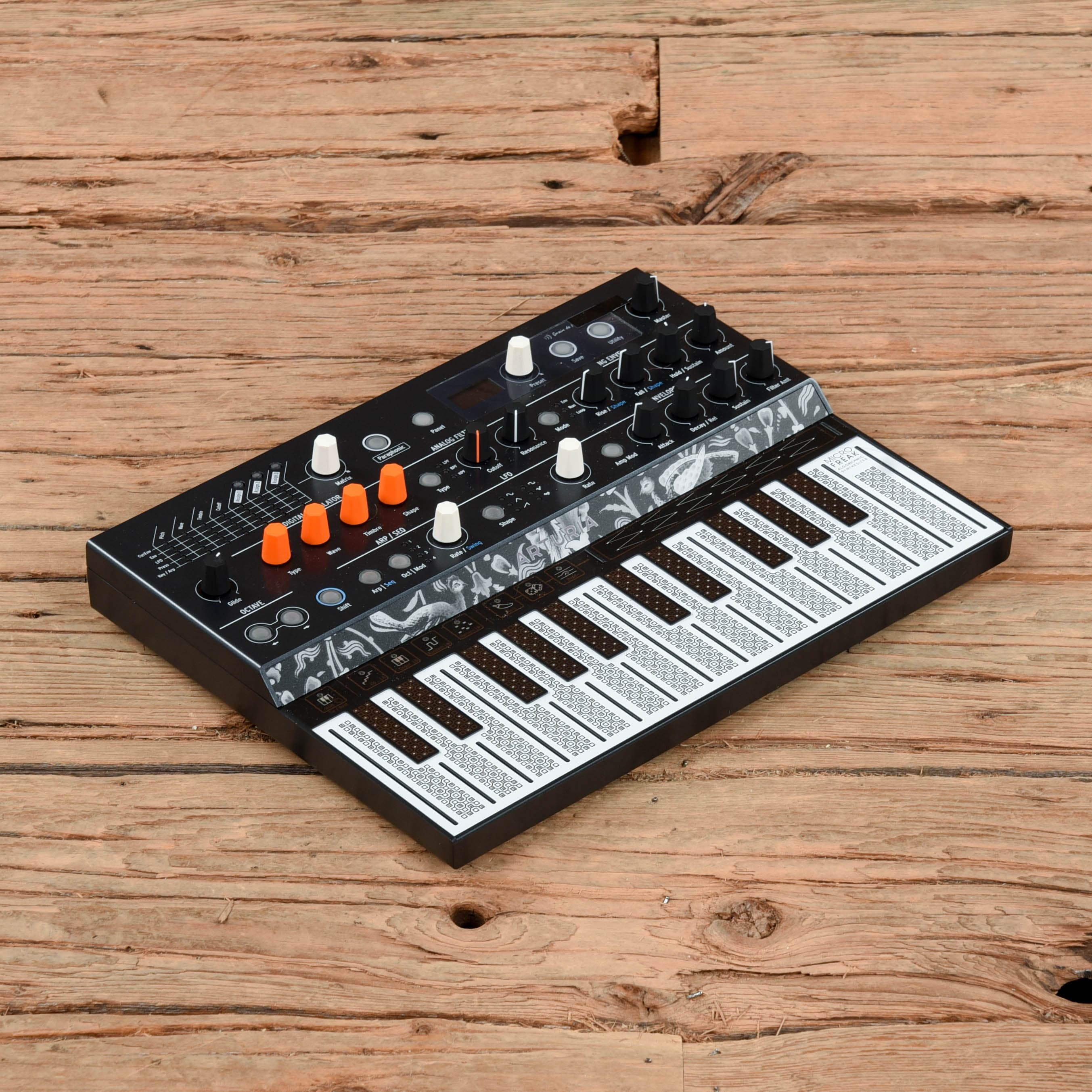 Arturia MicroFreak 25-Key Algorithmic Synthesizer Keyboards and Synths / Synths / Analog Synths