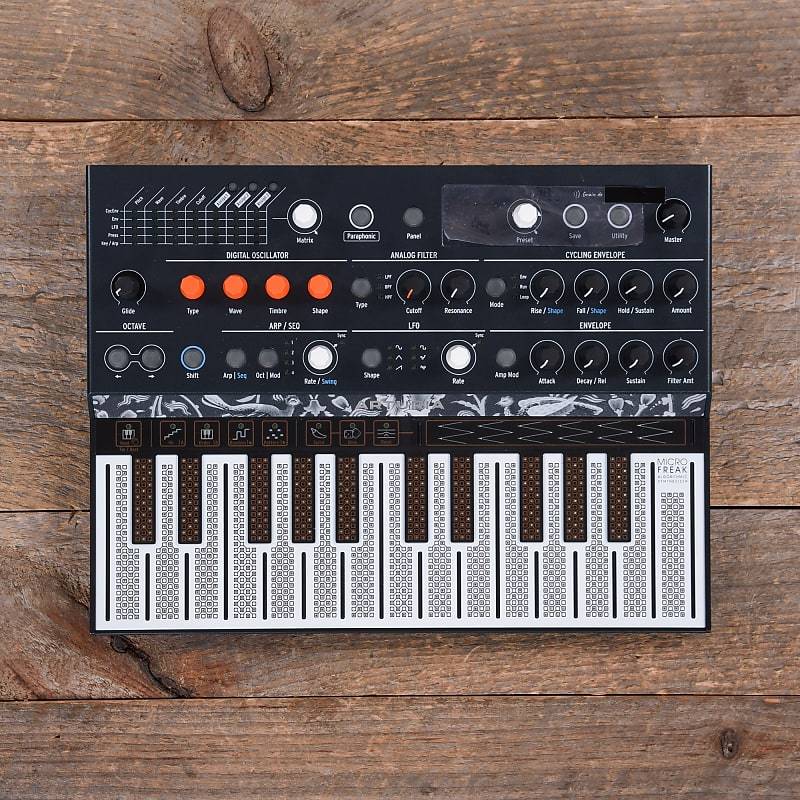 Arturia MicroFreak Hybrid Synthesizer Keyboards and Synths / Synths / Digital Synths