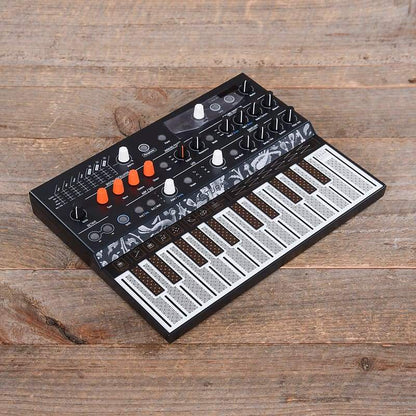 Arturia MicroFreak Hybrid Synthesizer Keyboards and Synths / Synths / Digital Synths