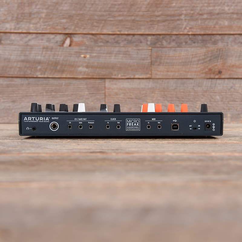 Arturia MicroFreak Hybrid Synthesizer Keyboards and Synths / Synths / Digital Synths