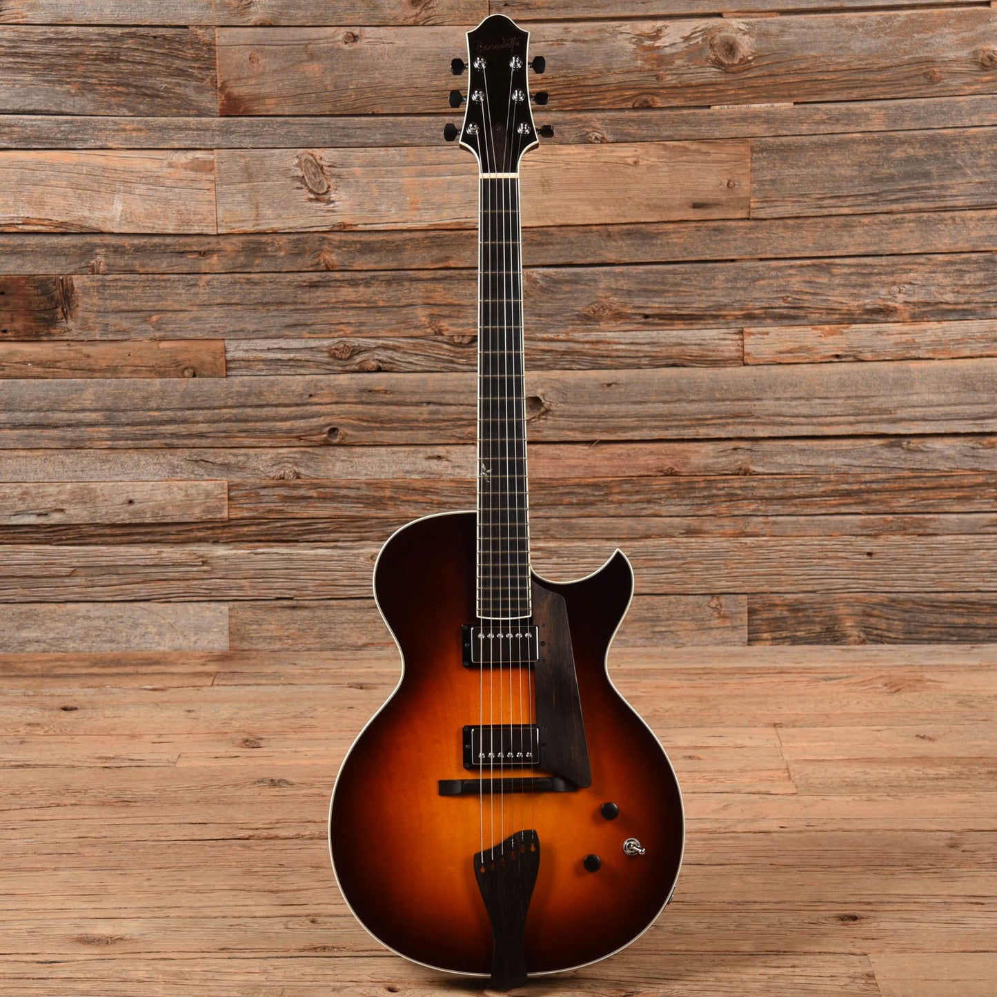 Benedetto Bambino Sunburst 2008 Electric Guitars / Solid Body