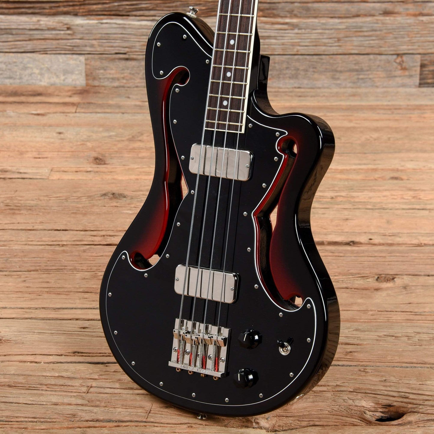 BilT Corvaire Bass Red Burst Bass Guitars / 4-String