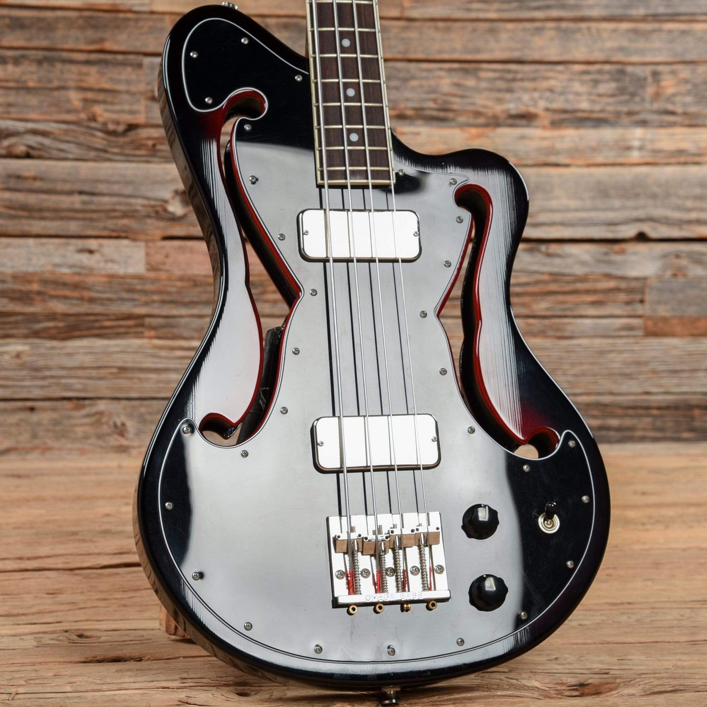 BilT Corvaire Bass Red Burst Bass Guitars / 4-String