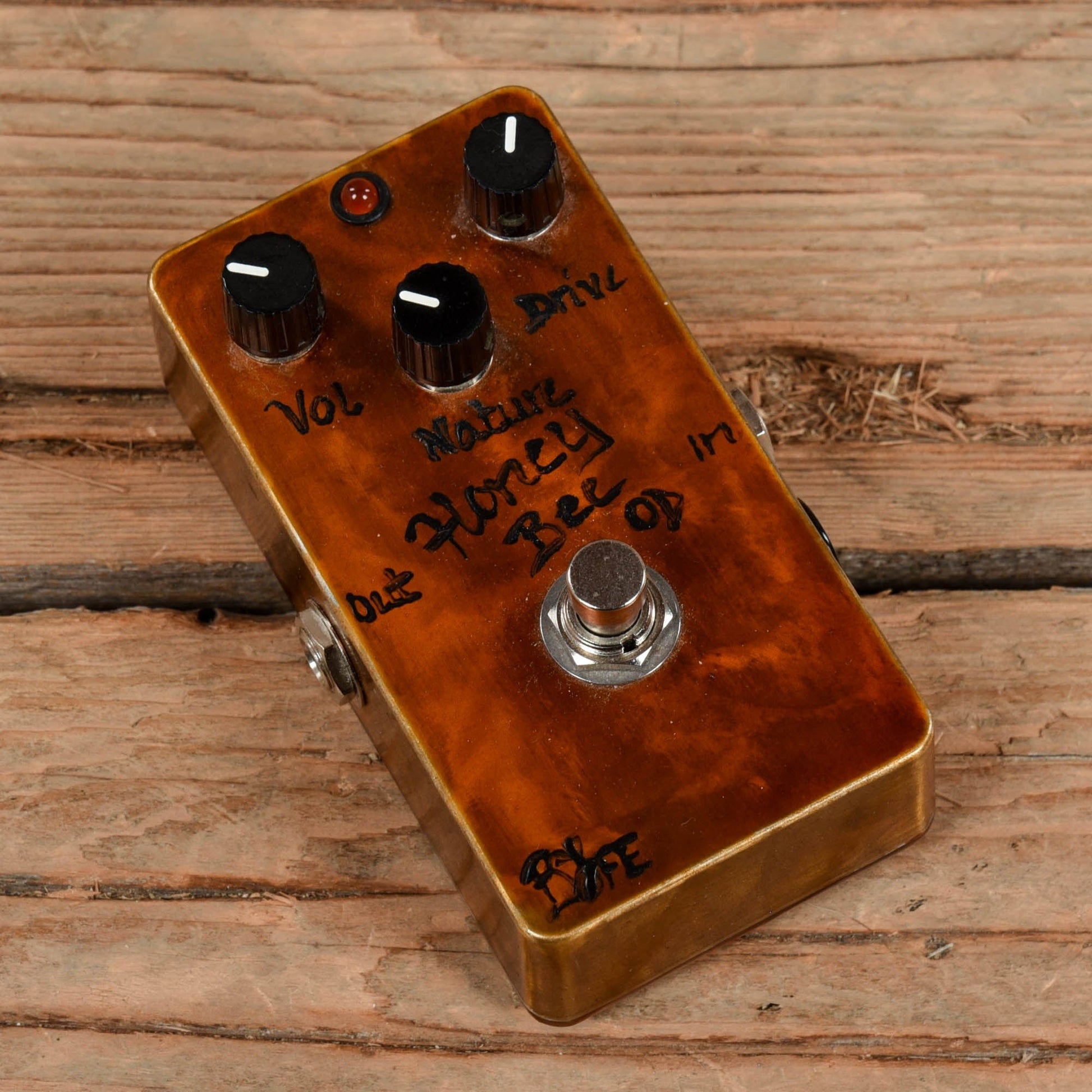BJFE Honey Bee 3-Knob Overdrive – Chicago Music Exchange