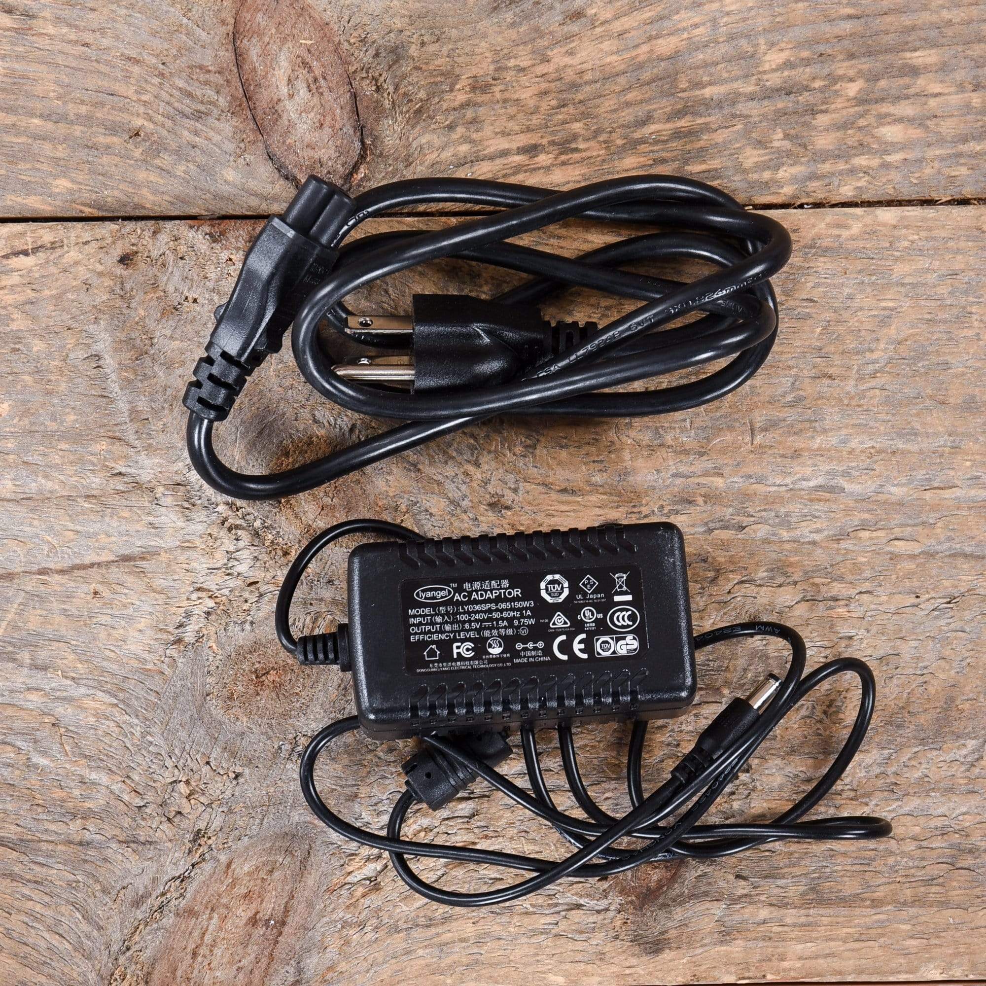 Blackstar Fly 3 Battery Powered Bass Amp, Cab, and PSU Amps / Small Amps