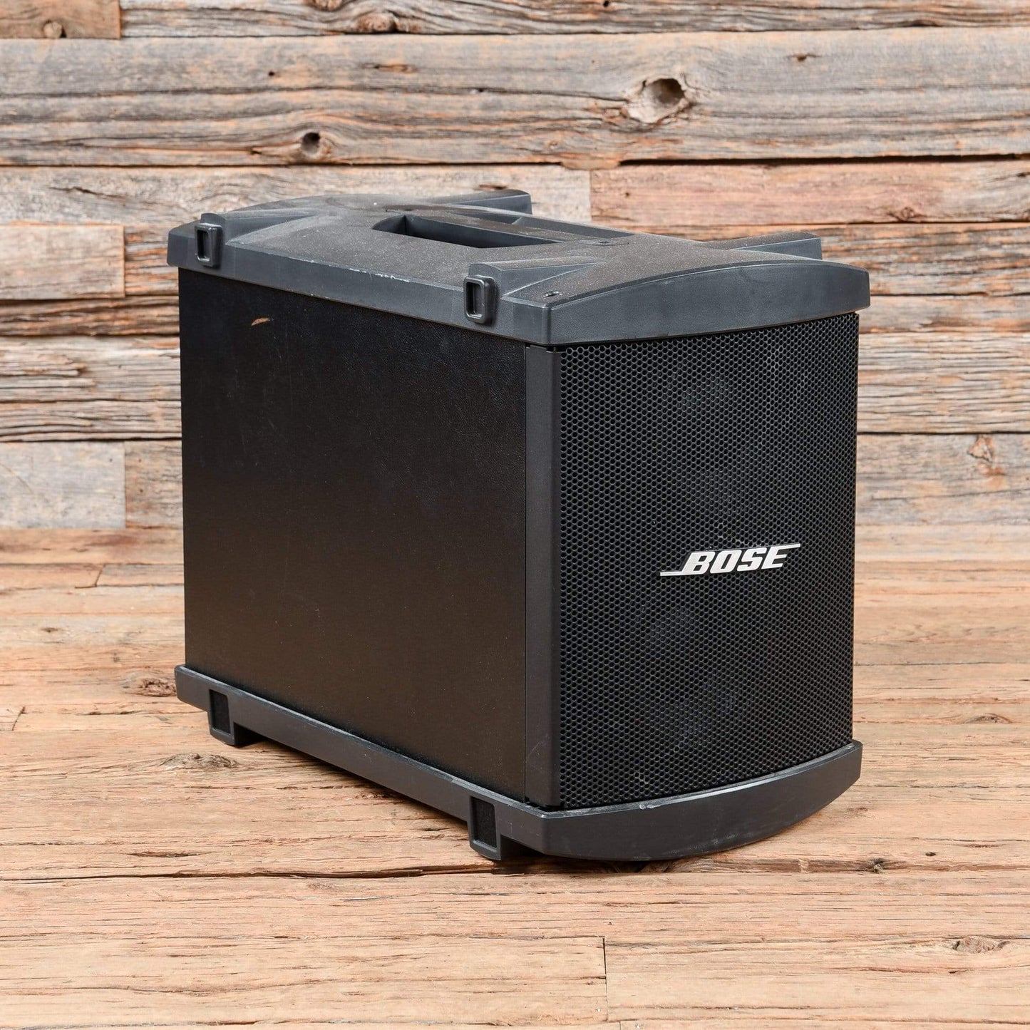 Bose B1 Bass Module Pro Audio / Speakers / Powered Speakers