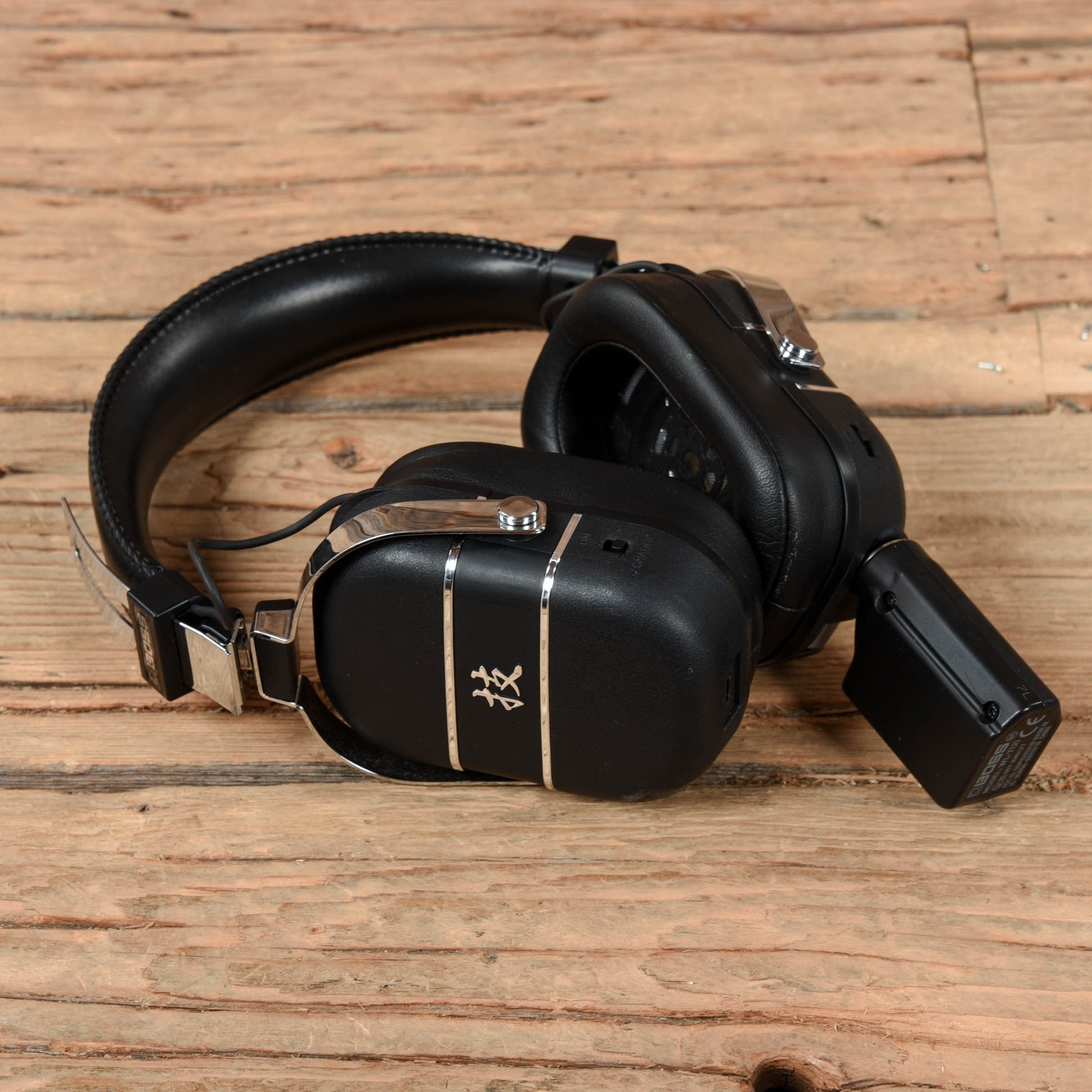 Boss WAZA-AIR Wireless Guitar Headphone Amp – Chicago Music Exchange