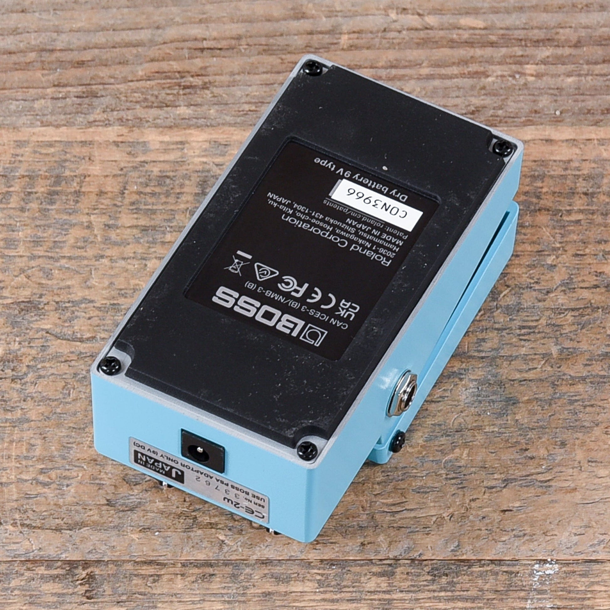 boss ce-2w waza craft chorus pedal Boss CE-2W Chorus Waza Craft Special Edition – Chicago Music Exchange