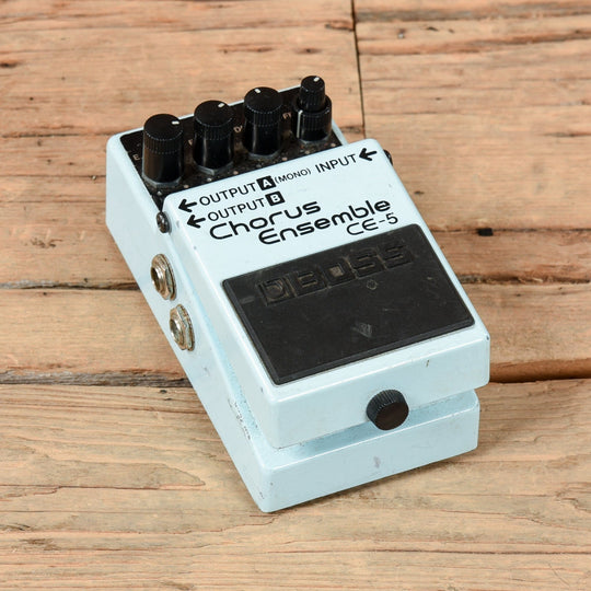 Boss CE-5 Chorus Ensemble Effects and Pedals / Chorus and Vibrato