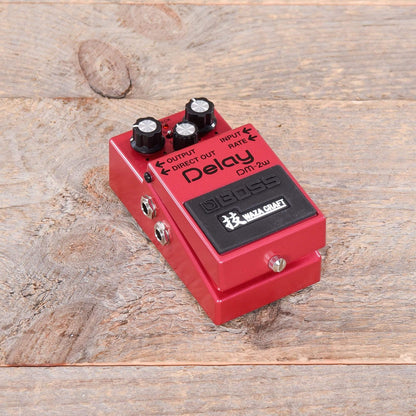Boss DM-2W Delay Waza Craft Analog Pedal Effects and Pedals / Delay