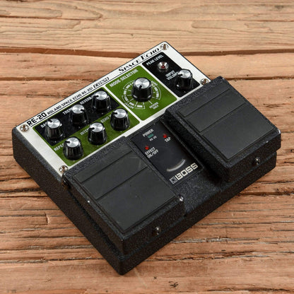 Boss RE-20 Space Echo Effects and Pedals / Delay