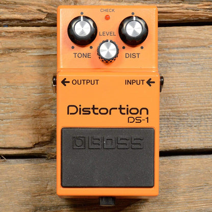 Boss DS-1 Distortion Effects and Pedals / Distortion