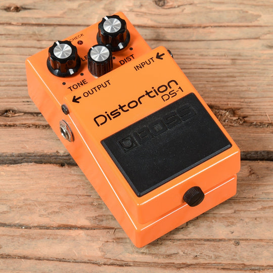 Boss DS-1 Distortion Effects and Pedals / Distortion