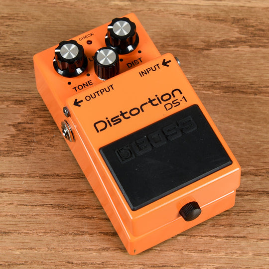 Boss DS-1 Distortion Effects and Pedals / Distortion