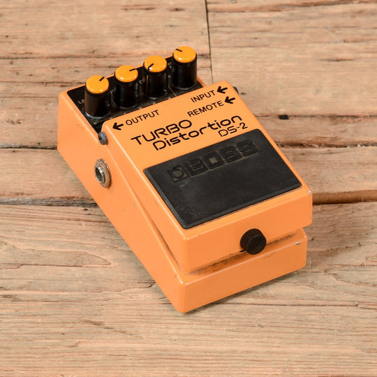 Boss DS-2 Turbo Distortion Effects and Pedals / Distortion