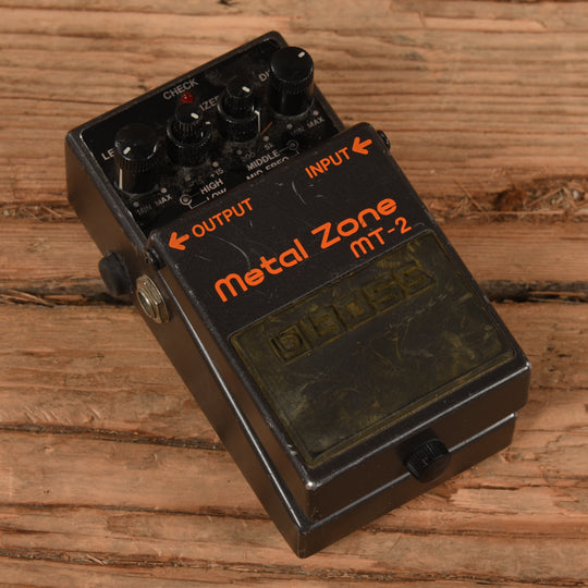 Boss MT-2 Metal Zone Distortion Effects and Pedals / Distortion