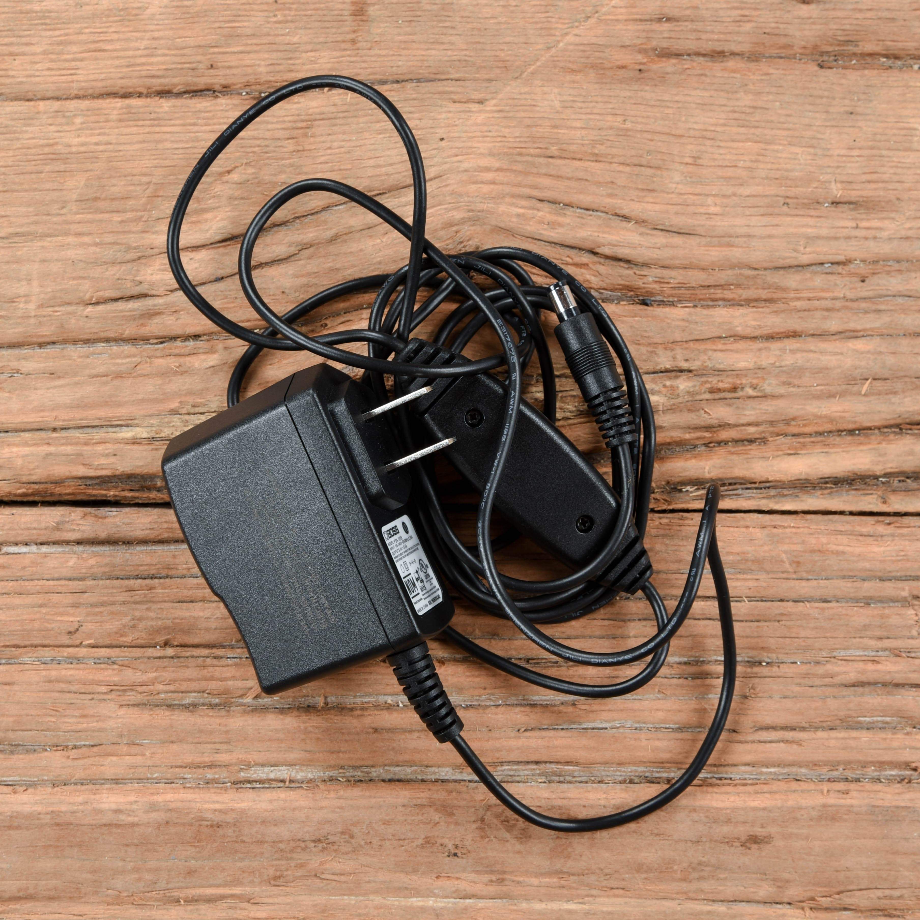 Boss RC-202 Loop Station Effects and Pedals / Loop Pedals and Samplers