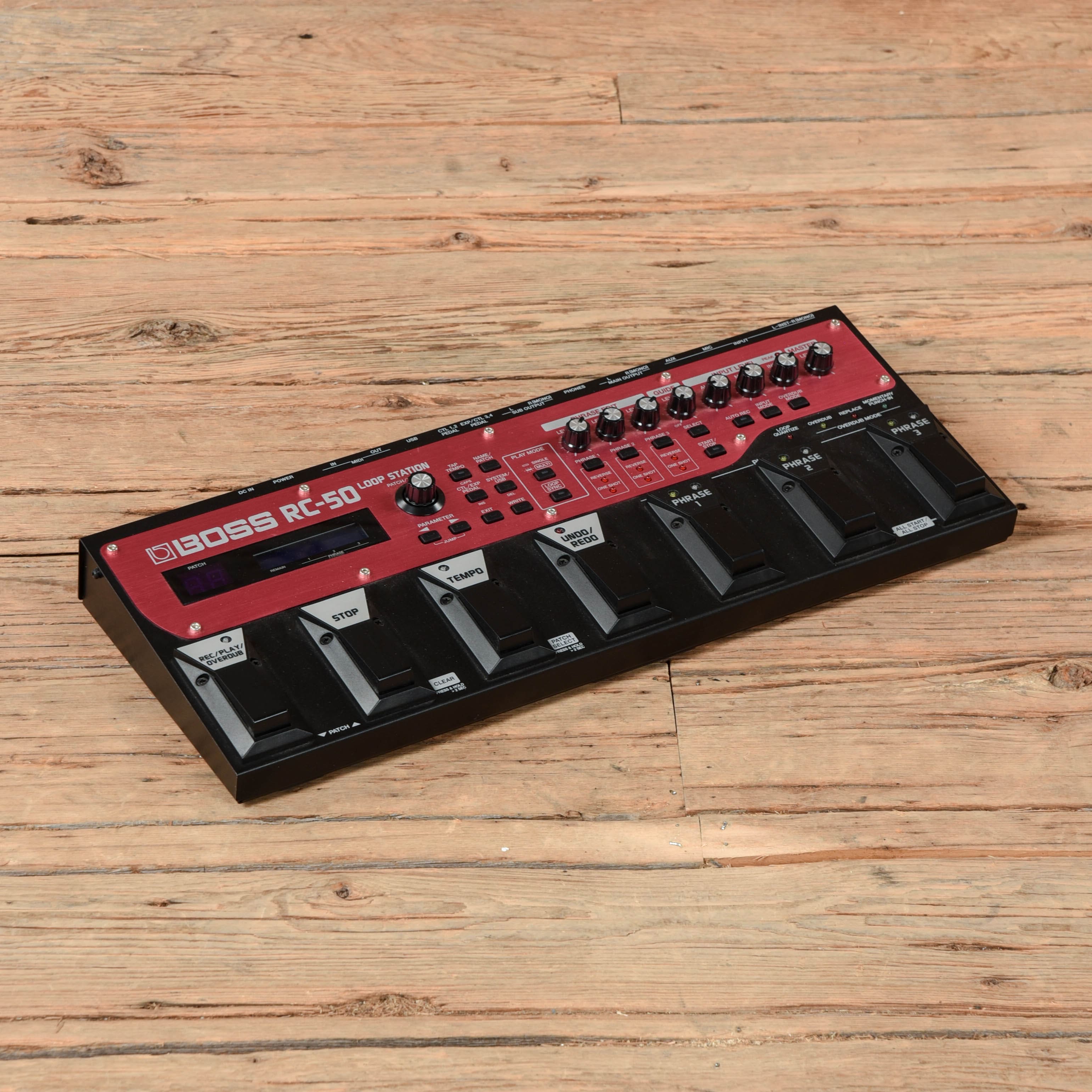 Boss RC-50 Loop Station Effects and Pedals / Loop Pedals and Samplers