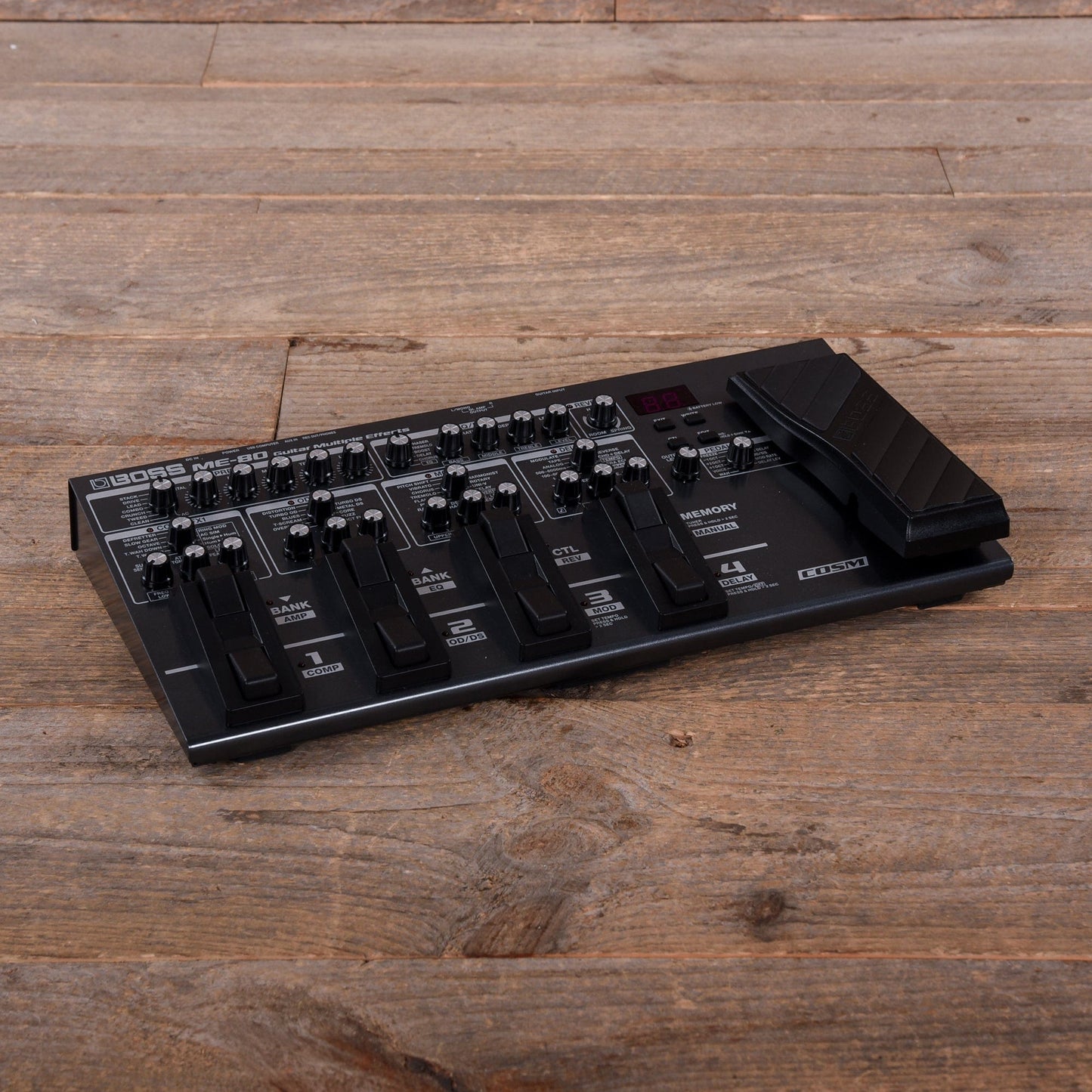 Boss ME-80 Multiple Guitar Effects & Looper Effects and Pedals / Multi-Effect Unit