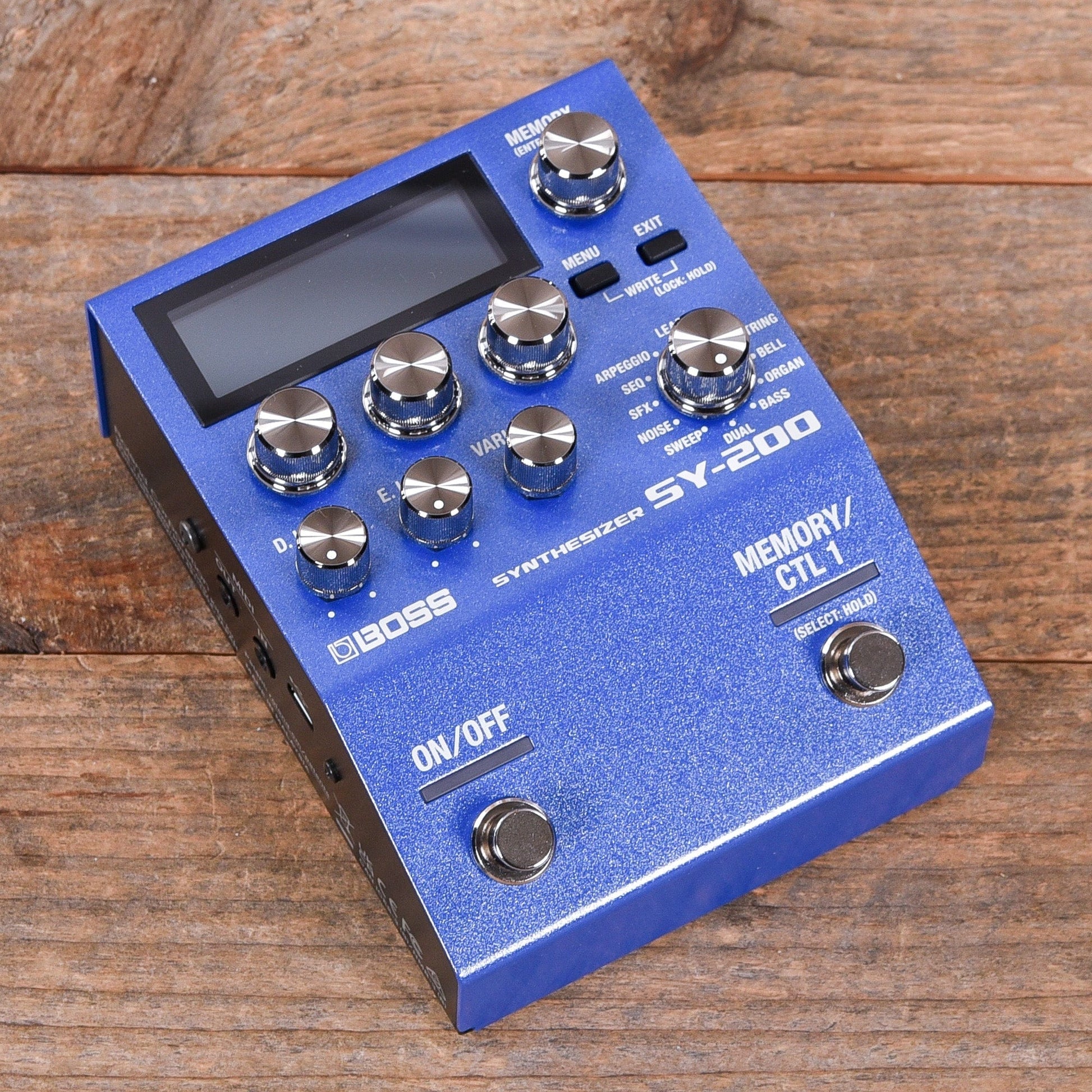 boss sy-200 guitar synthesizer pedal Boss SY-200 Synthesizer – Chicago Music Exchange