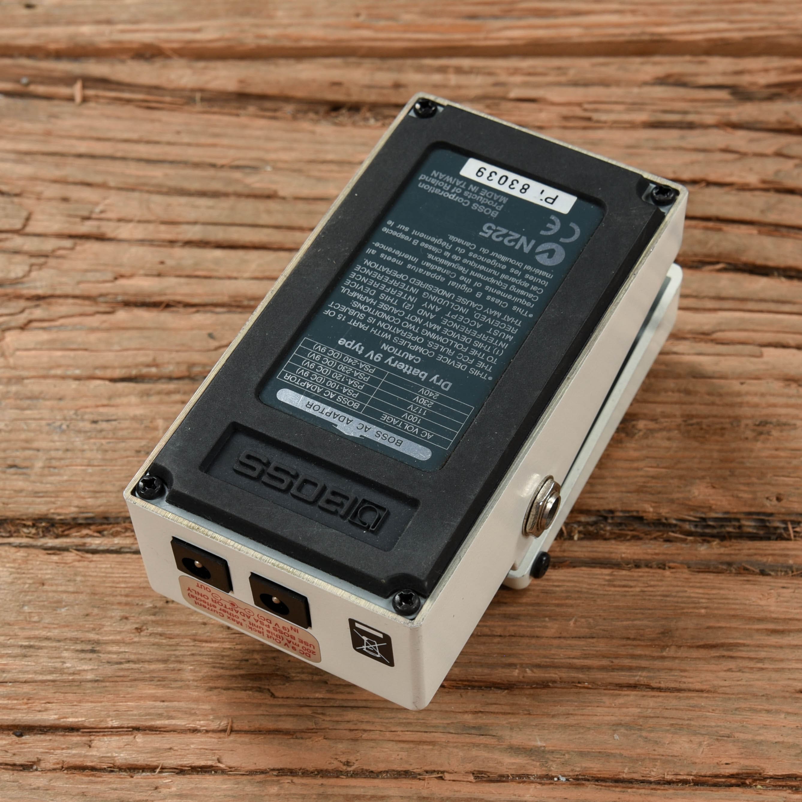 Boss TU-2 Tuner Effects and Pedals / Tuning Pedals