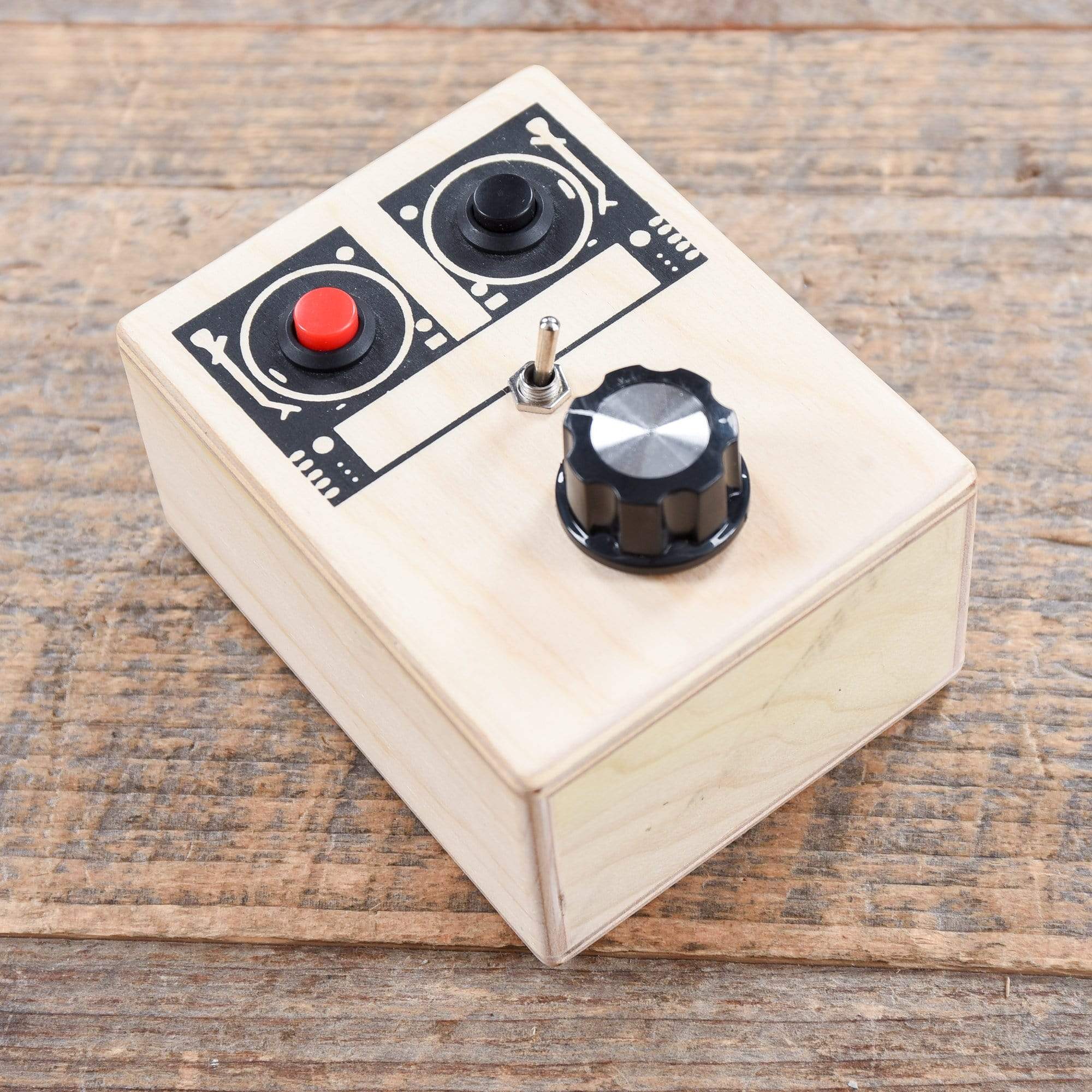 BrandNewNoise Loopy Lou Voice Recorder with Loop Switch Effects and Pedals / Loop Pedals and Samplers