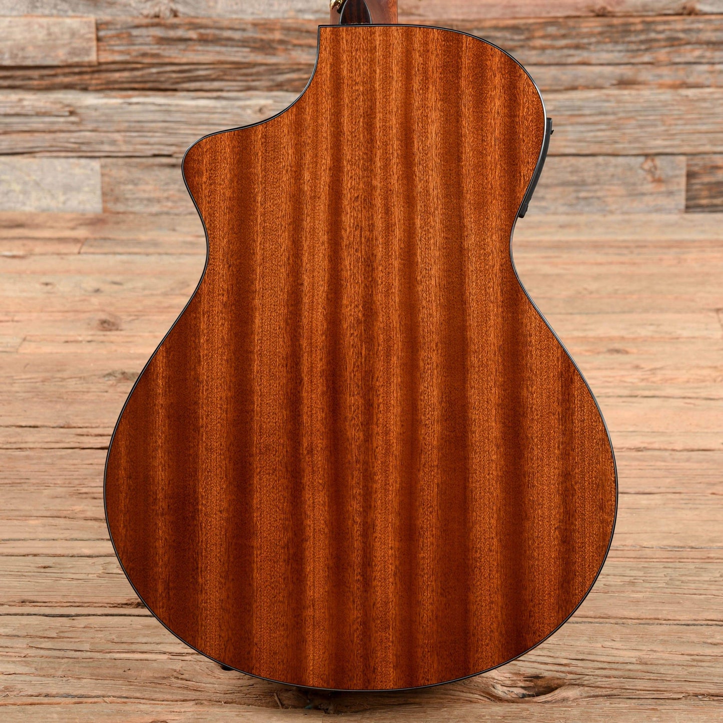 Breedlove Atlas Series Model AC25/SM Natural Acoustic Guitars / Concert