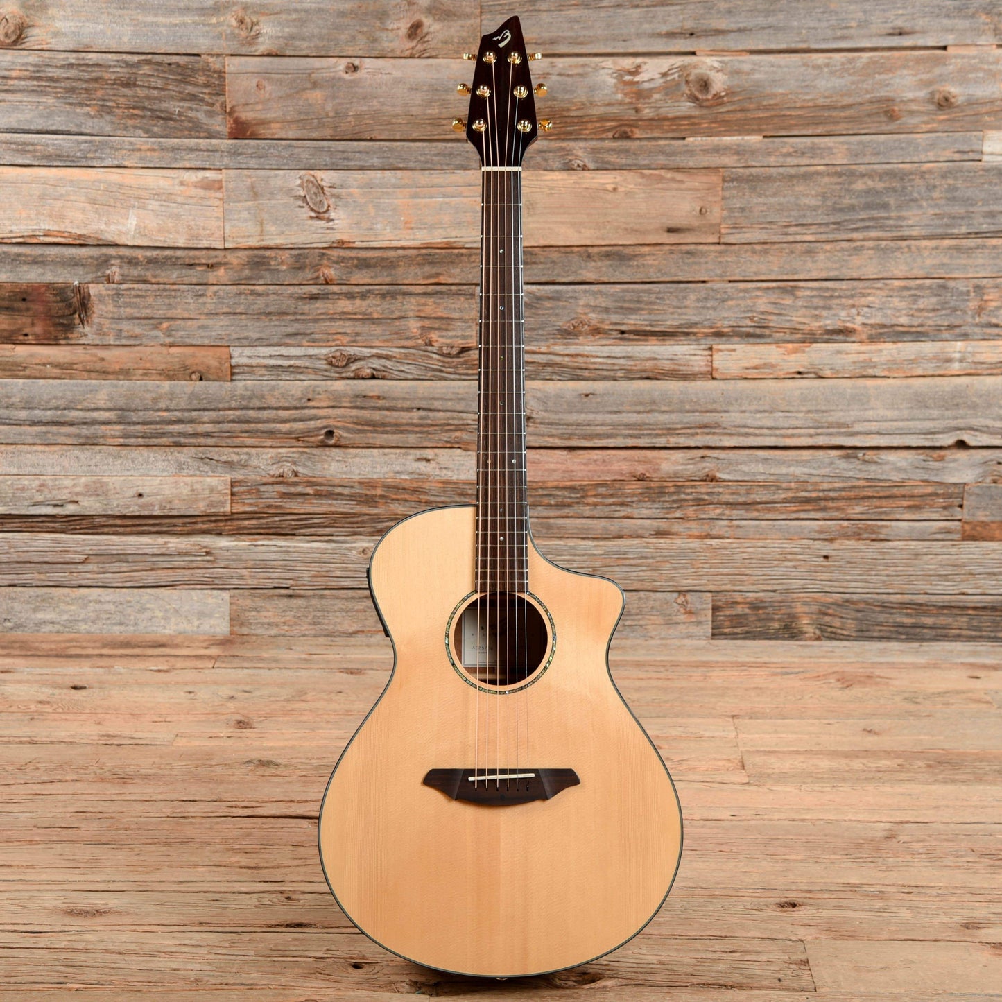 Breedlove Atlas Series Model AC25/SM Natural Acoustic Guitars / Concert