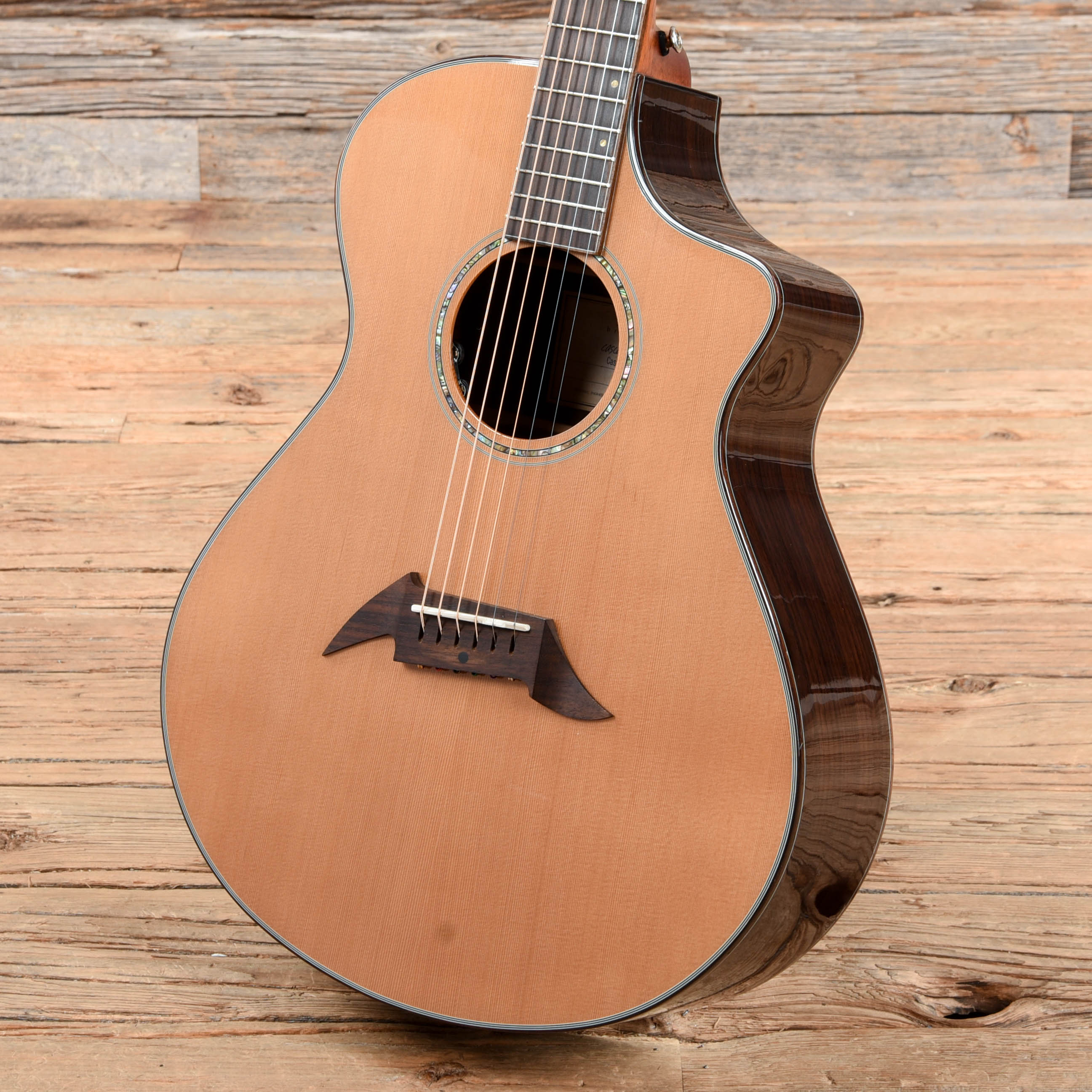 Breedlove Cascade Series C25/CRe Natural Acoustic Guitars / Concert