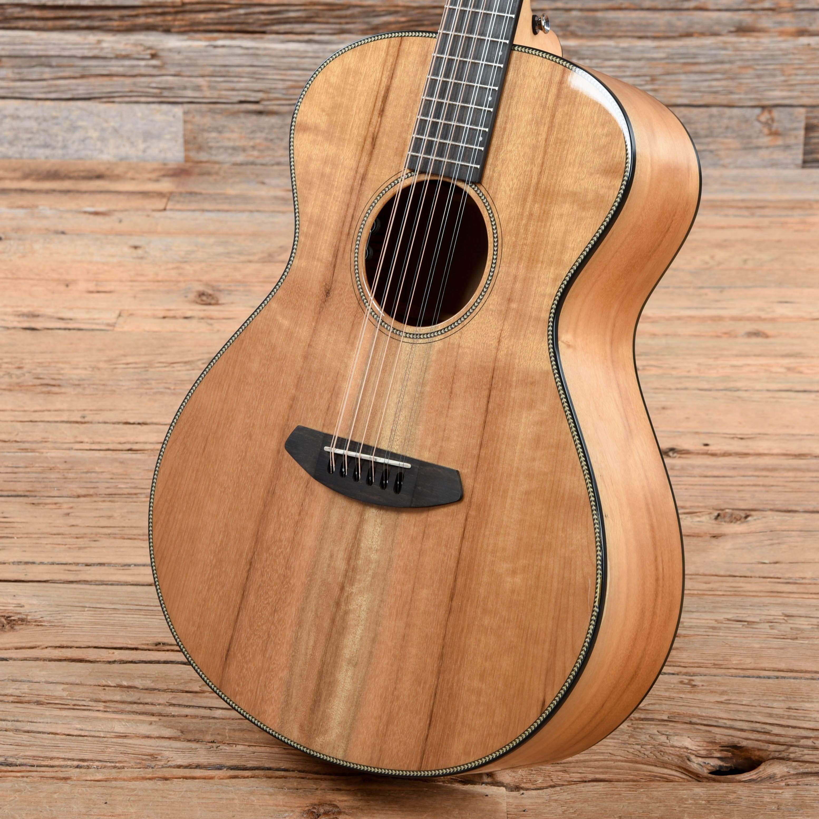 Breedlove Oregon Concert E Myrtlewood Natural Acoustic Guitars / Concert