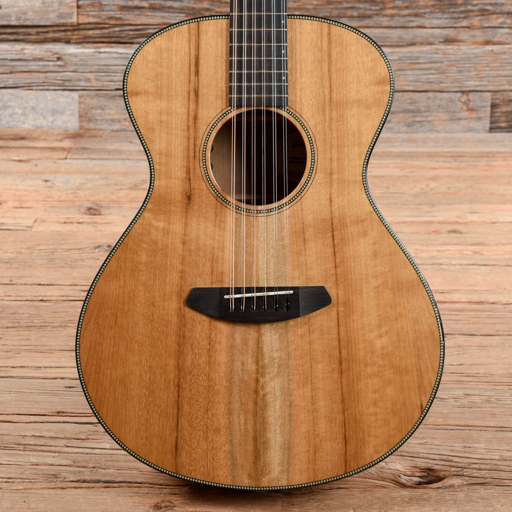 Breedlove Oregon Concert E Myrtlewood Natural Acoustic Guitars / Concert
