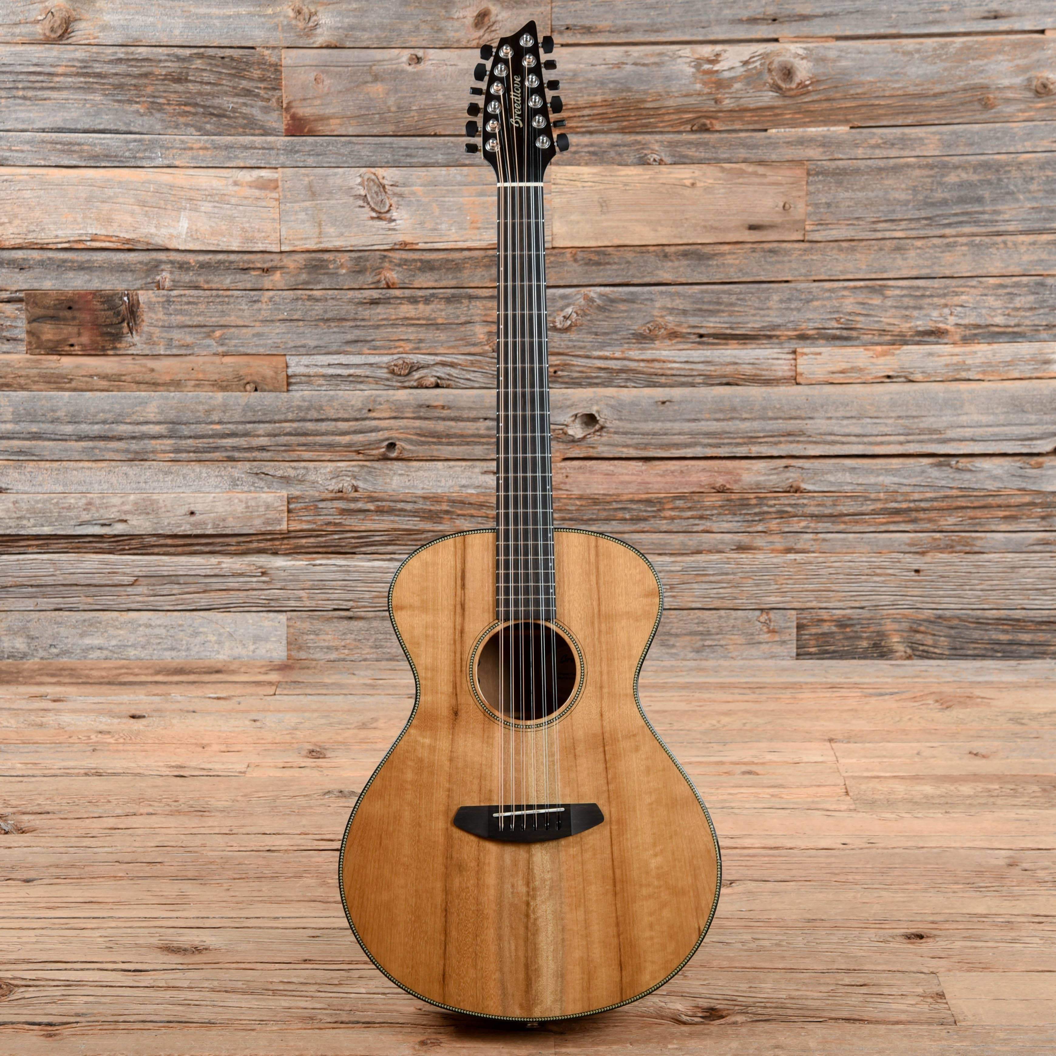 Breedlove Oregon Concert E Myrtlewood Natural Acoustic Guitars / Concert