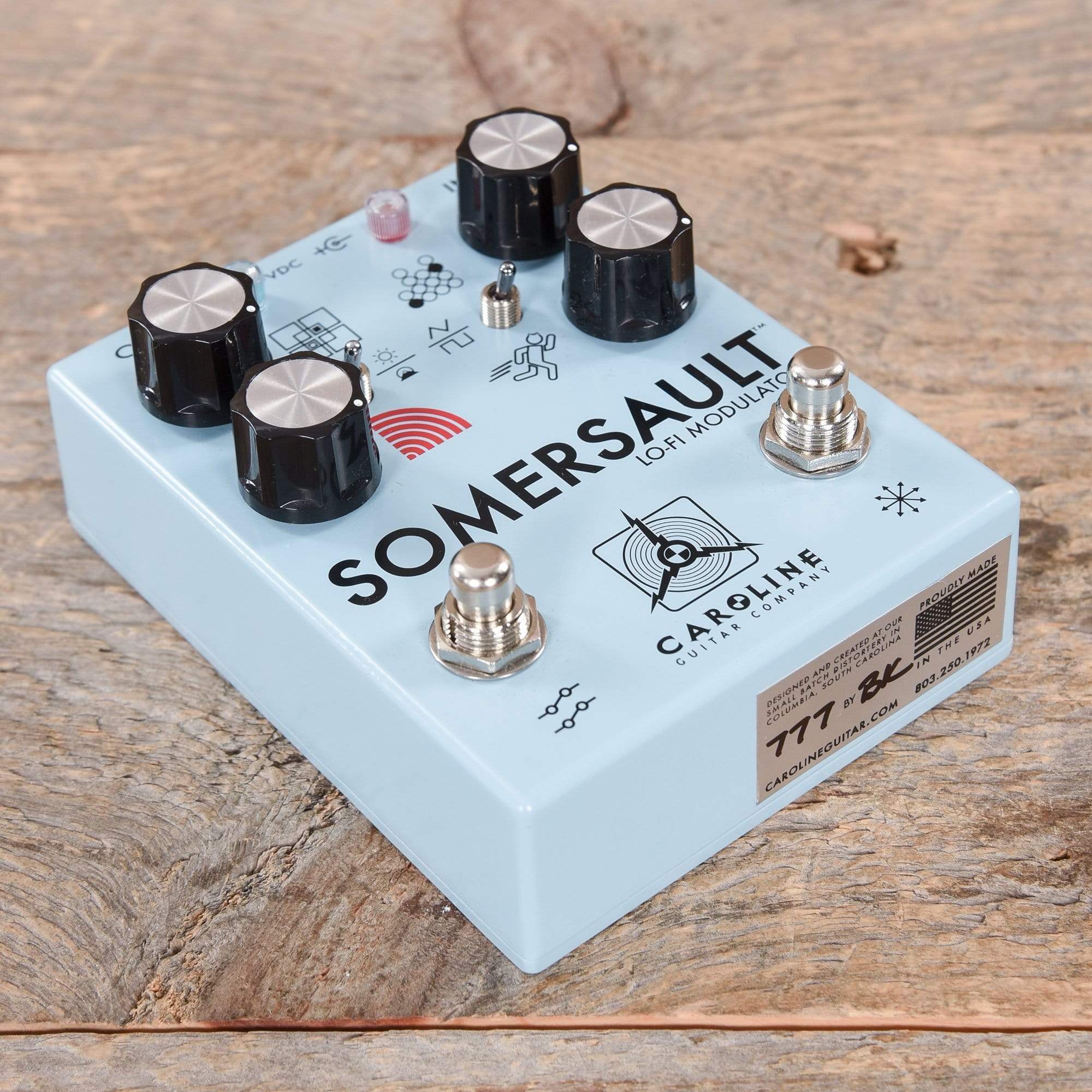 Caroline Somersault Chorus Vibrato Effects and Pedals / Chorus and Vibrato