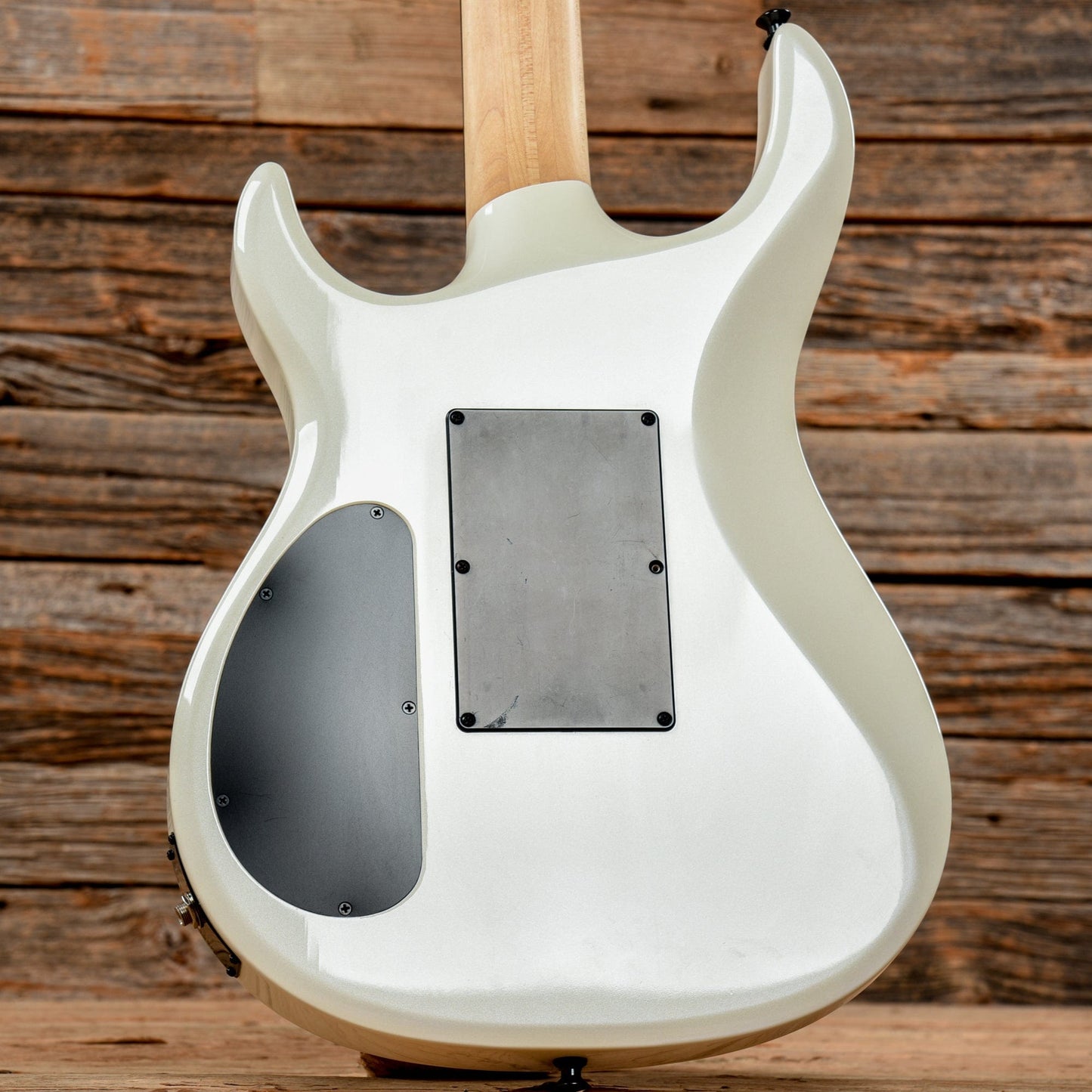 Carvin DC600 Snow White Electric Guitars / Solid Body