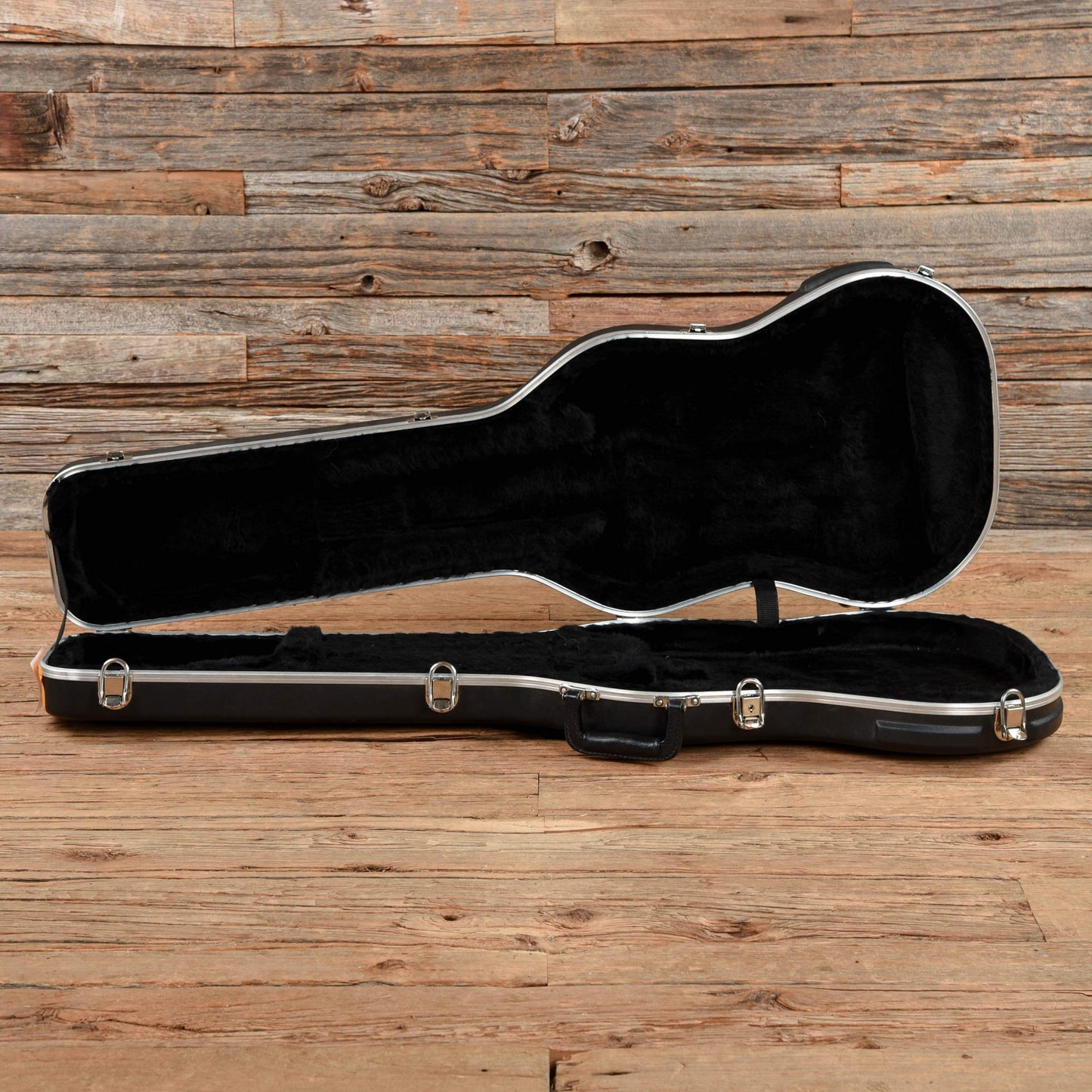 Carvin DC727 White Electric Guitars / Solid Body