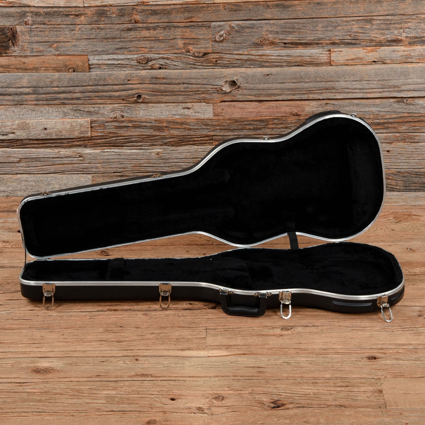 Carvin DC727 White Electric Guitars / Solid Body