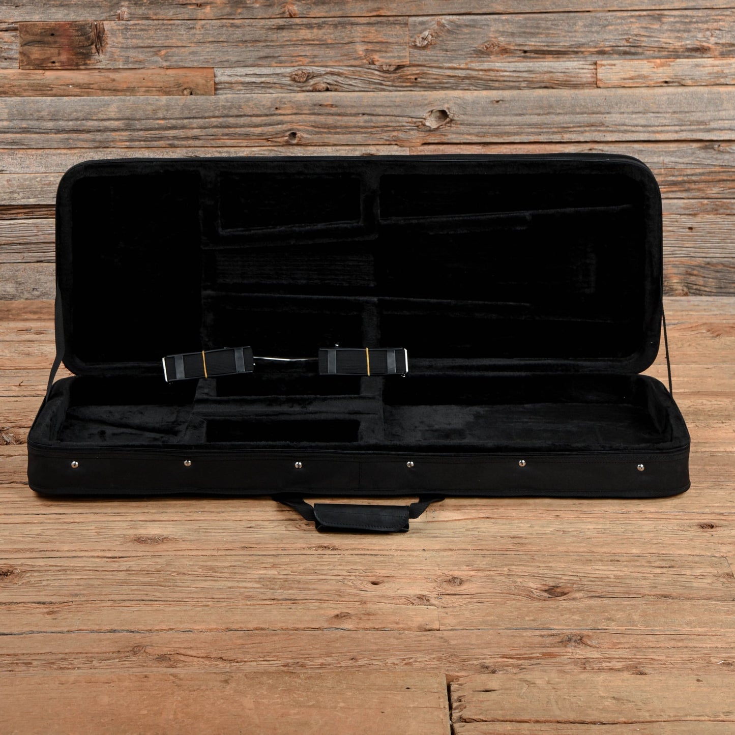 Charvel Henrik Danhage Limited Edition Signature Pro-Mod So-Cal Style 1 HS FR M White Relic 2022 Electric Guitars / Solid Body