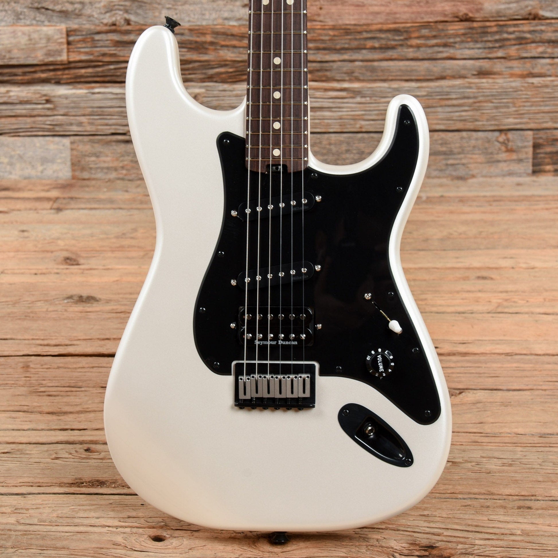 Charvel Jake E Lee Signature Pro-Mod So-Cal Style 1 HH HT RW Pearl White 2022 Electric Guitars / Solid Body
