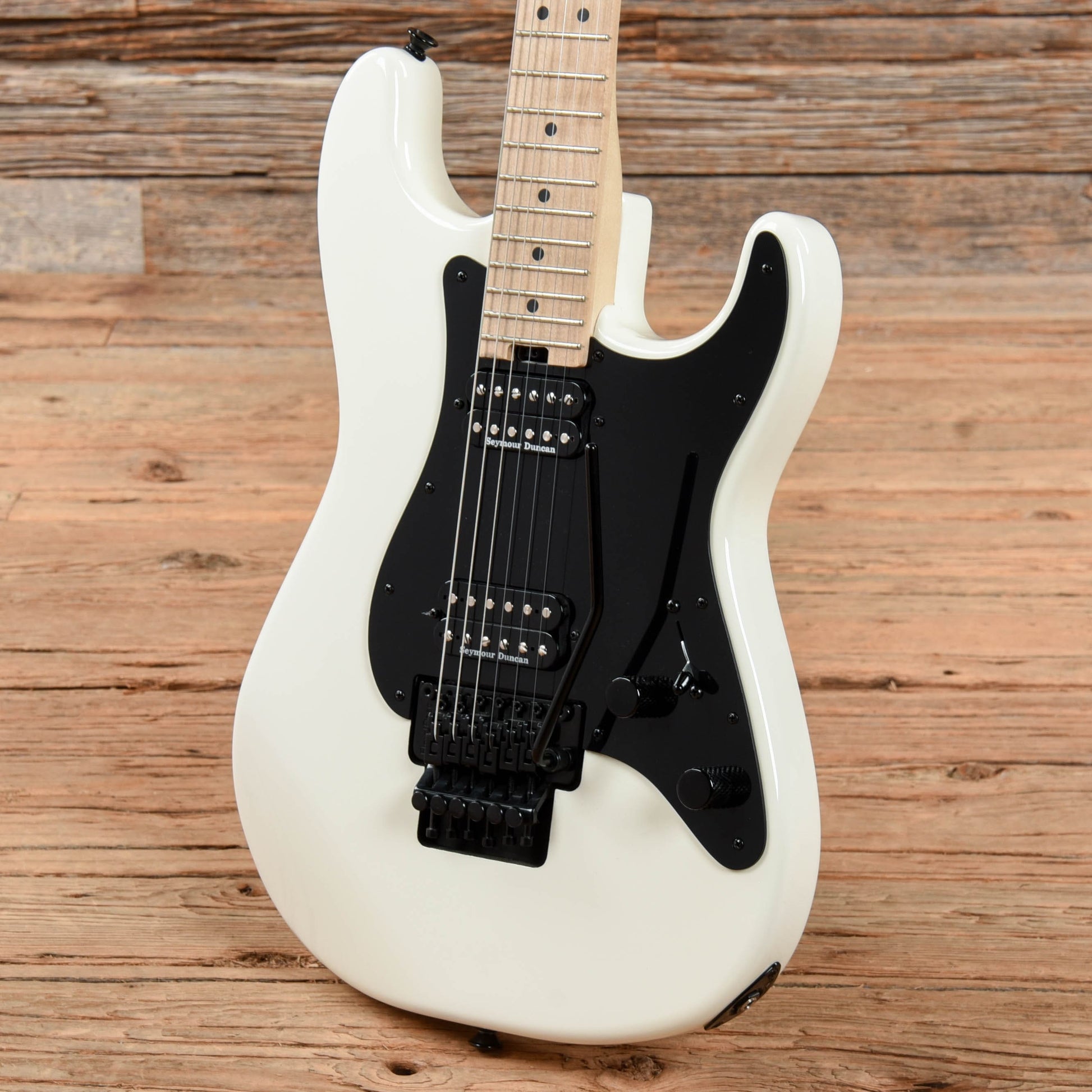 Charvel Pro-Mod So-Cal Style 1 HH FR Snow White 2020 Electric Guitars / Solid Body