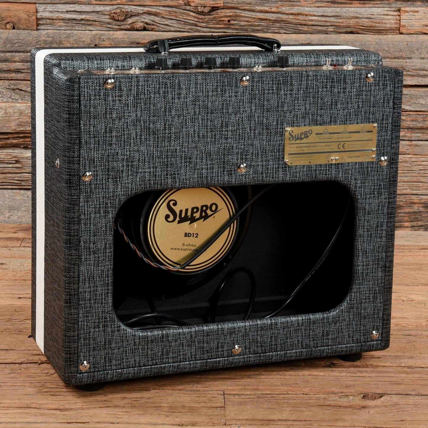 1695T Black Magick 25-Watt 1x12" Guitar Combo Amps / Guitar Cabinets