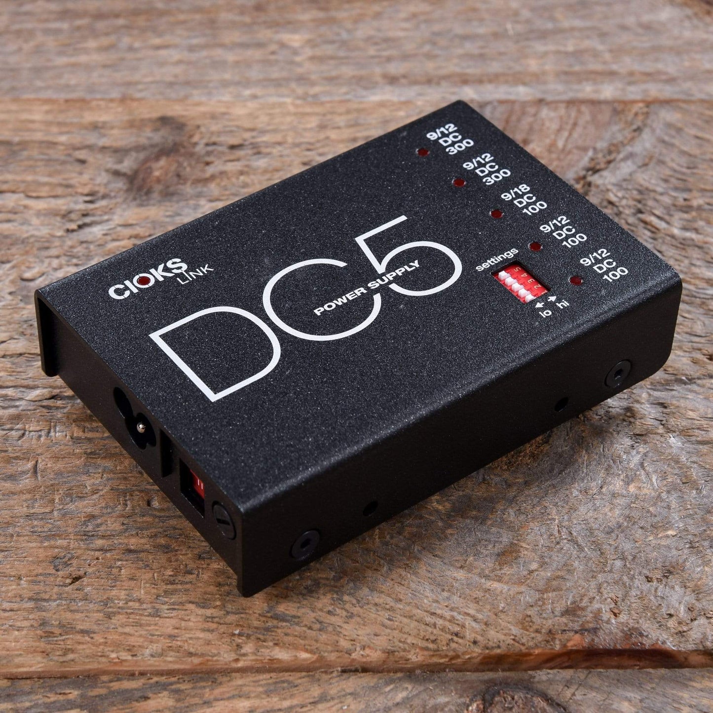 CIOKS DC5 Link 5 Isolated Outlets, 9, 12 and 18v DC Power Supply Effects and Pedals / Pedalboards and Power Supplies