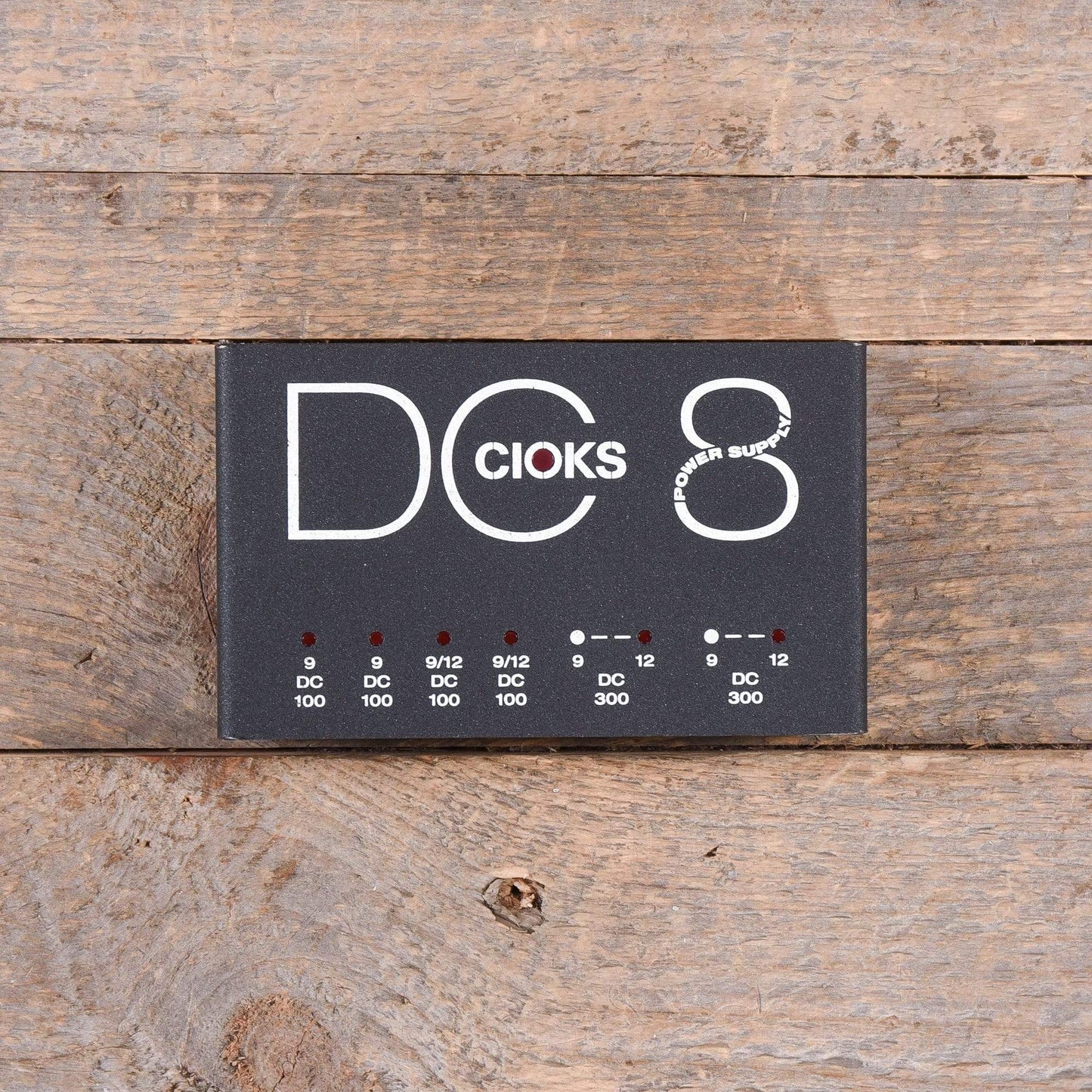 CIOKS DC8 8 Outlets in 6 Isolated Sections, 9 and 12v DC Power Supply Effects and Pedals / Pedalboards and Power Supplies