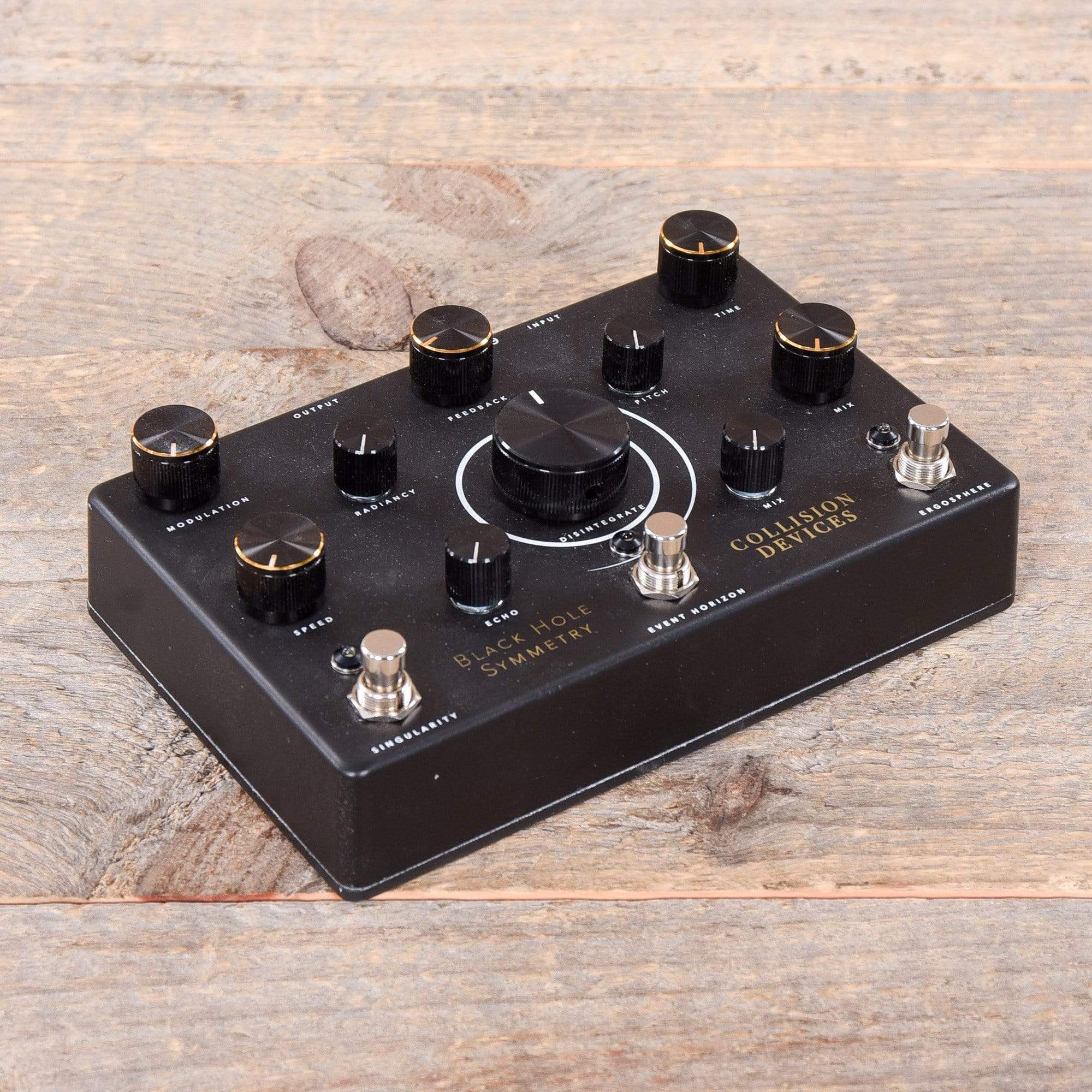 Collision Devices Black Hole Symmetry Delay Reverb Fuzz – Chicago