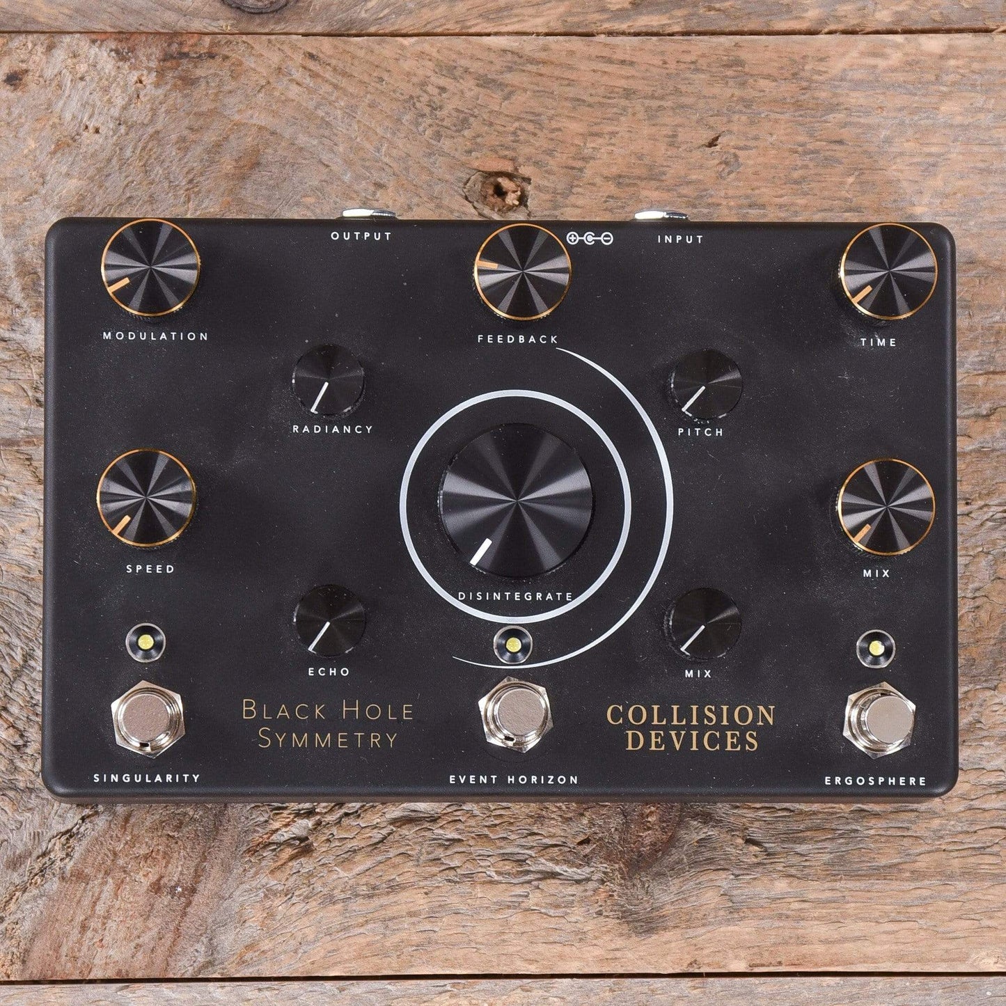 Collision Devices Black Hole Symmetry Delay Reverb Fuzz Effects and Pedals / Delay