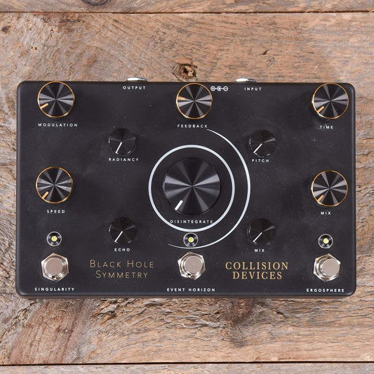 Collision Devices Black Hole Symmetry Delay Reverb Fuzz Effects and Pedals / Delay