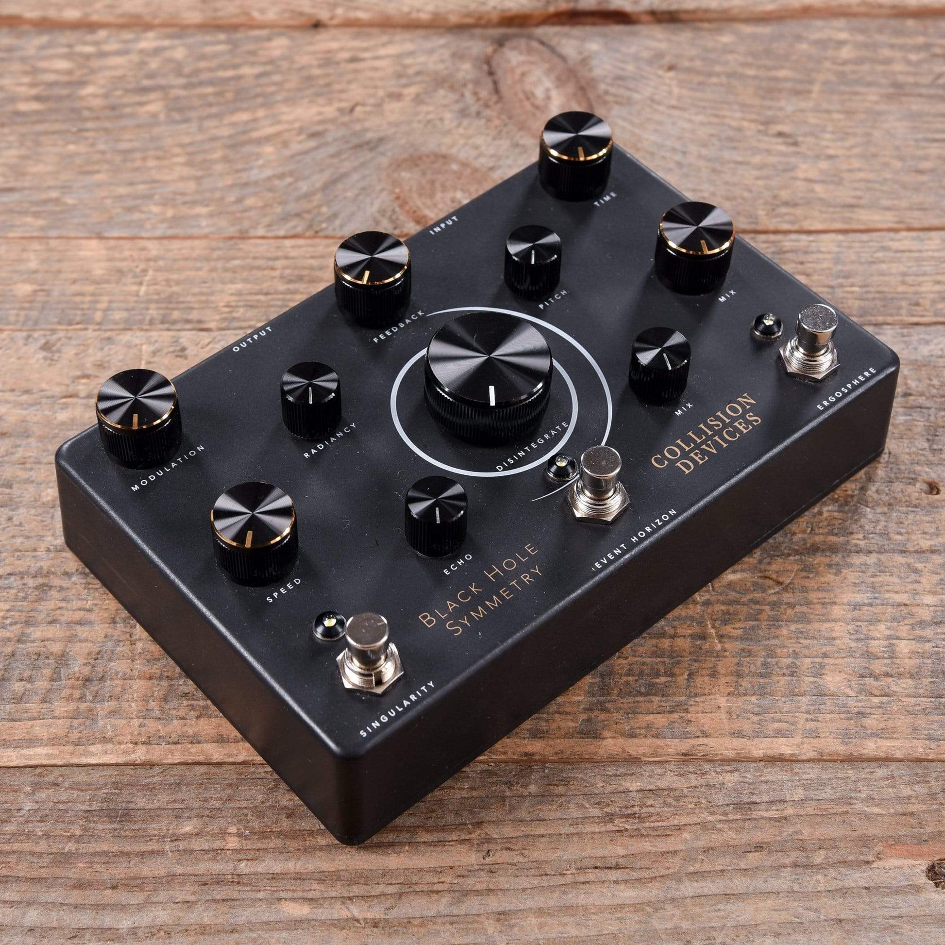 Collision Devices Black Hole Symmetry Delay Reverb Fuzz Effects and Pedals / Delay