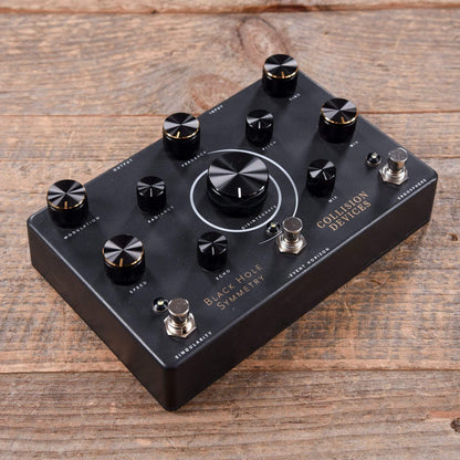 Collision Devices Black Hole Symmetry Delay Reverb Fuzz Effects and Pedals / Delay