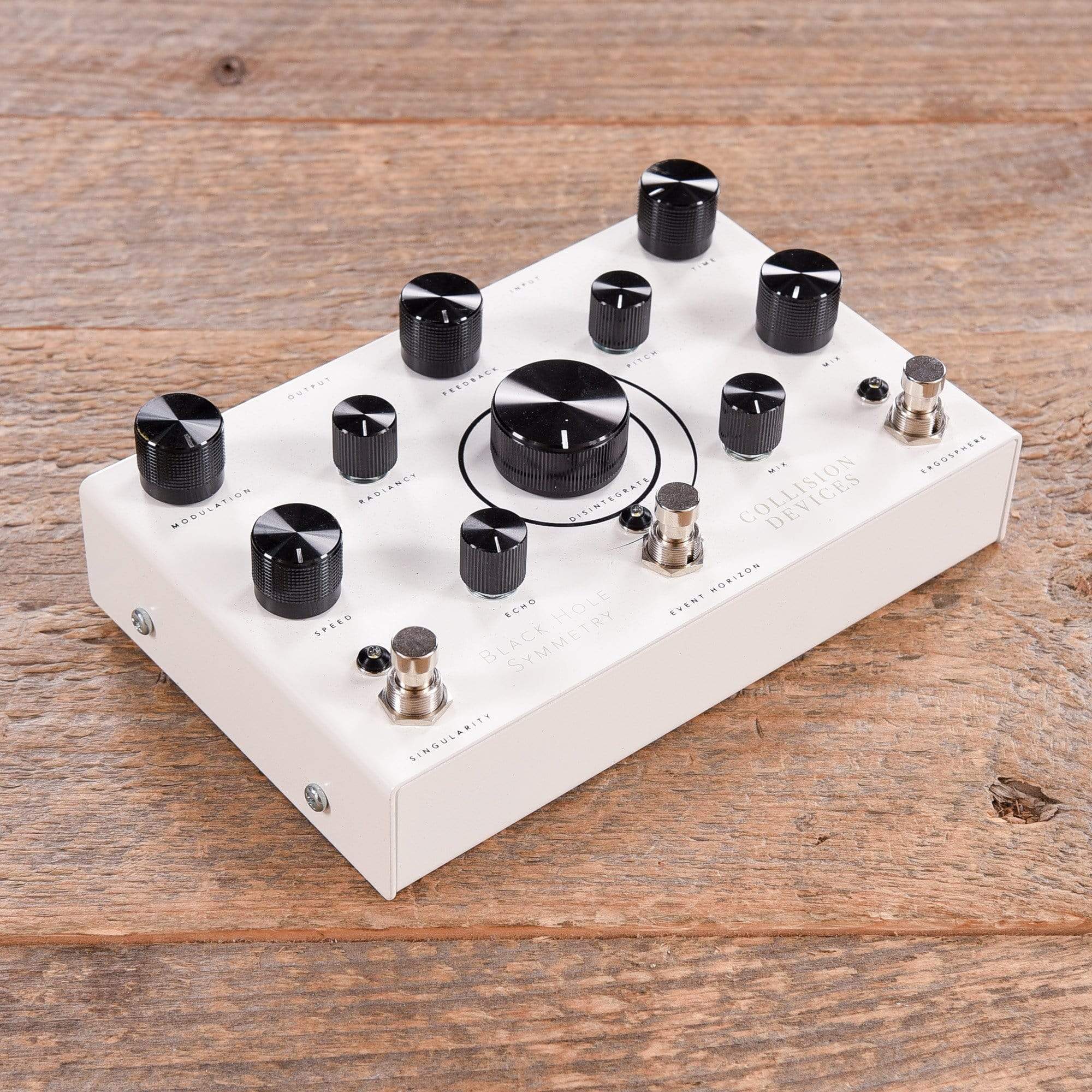 Collision Devices Black Hole Symmetry White Effects and Pedals / Delay
