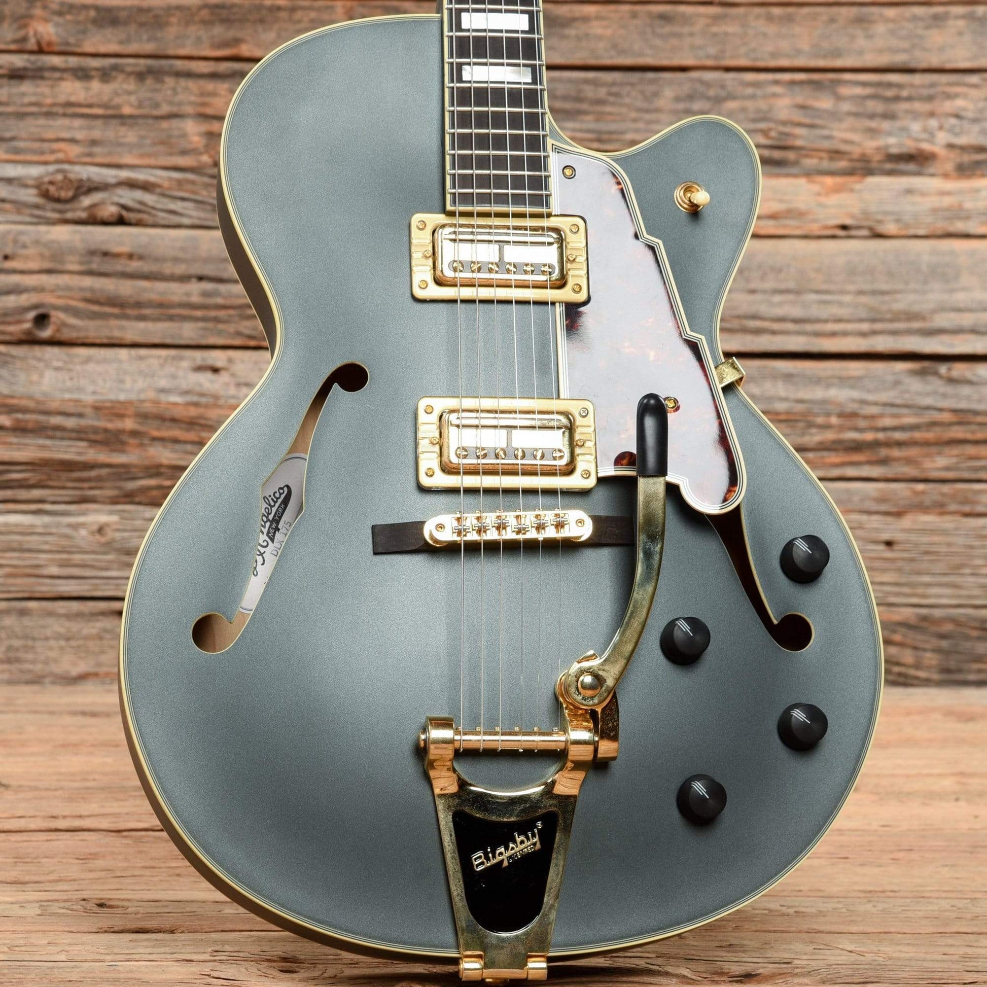 D'Angelico Deluxe 175 Matte Midnight 2017 Electric Guitars / Hollow Body